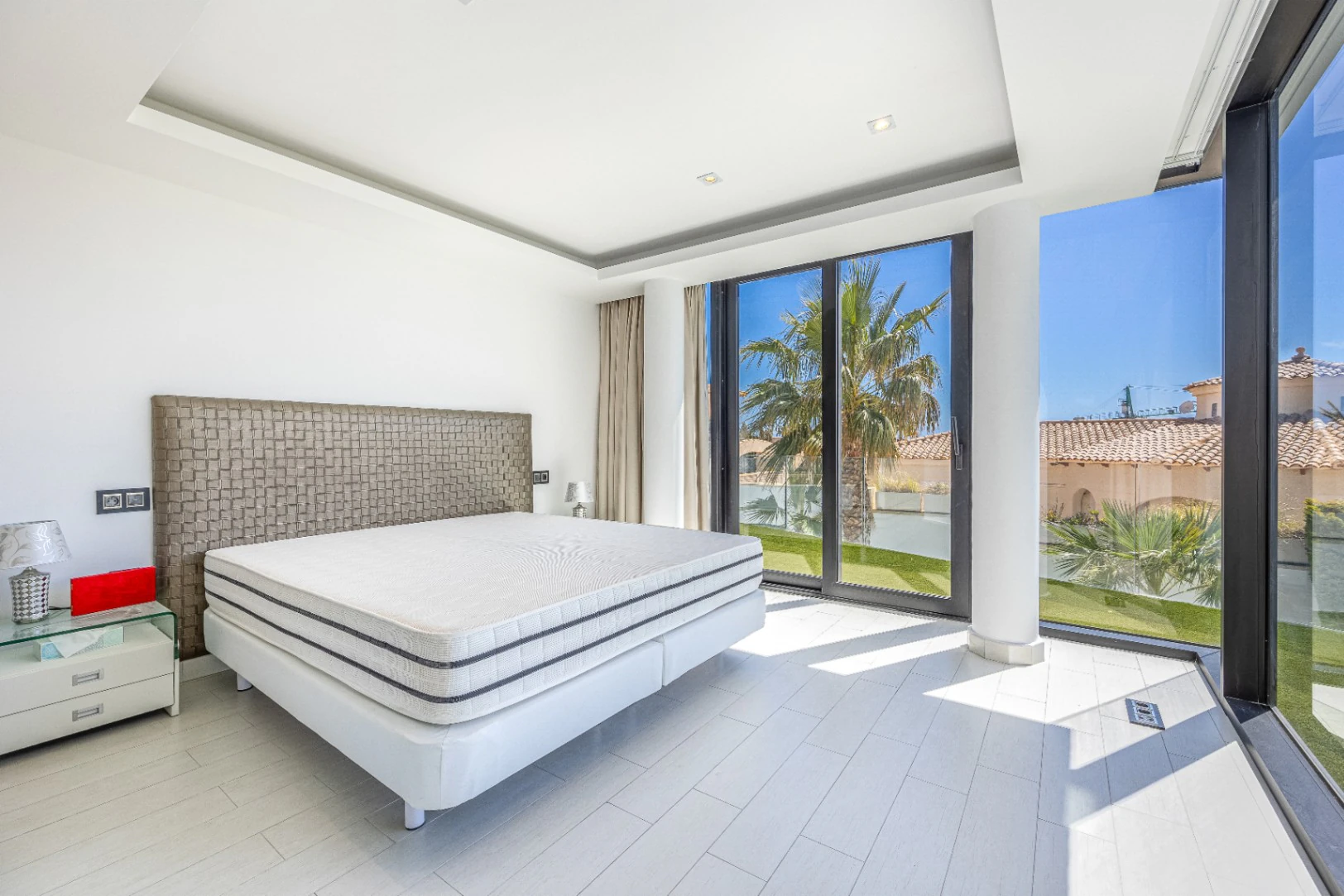 Modern Villa with Infinity Pool for Sale in Altea Hills