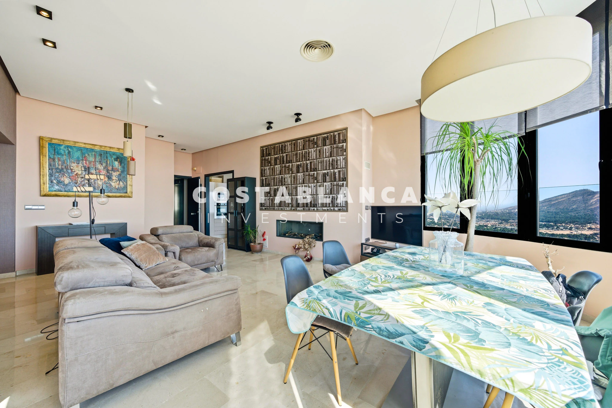 Apartment for Sale Entire 38th Floor of the Iconic Negurigane Building for sale in Benidorm