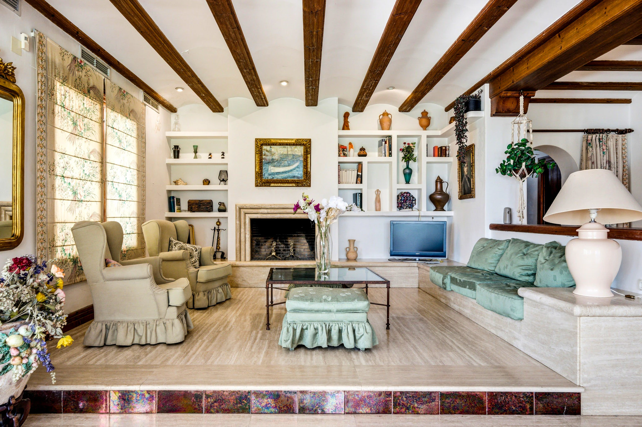 Exclusive Mediterranean Estate with Vineyards and Lakes for sale in Novelda