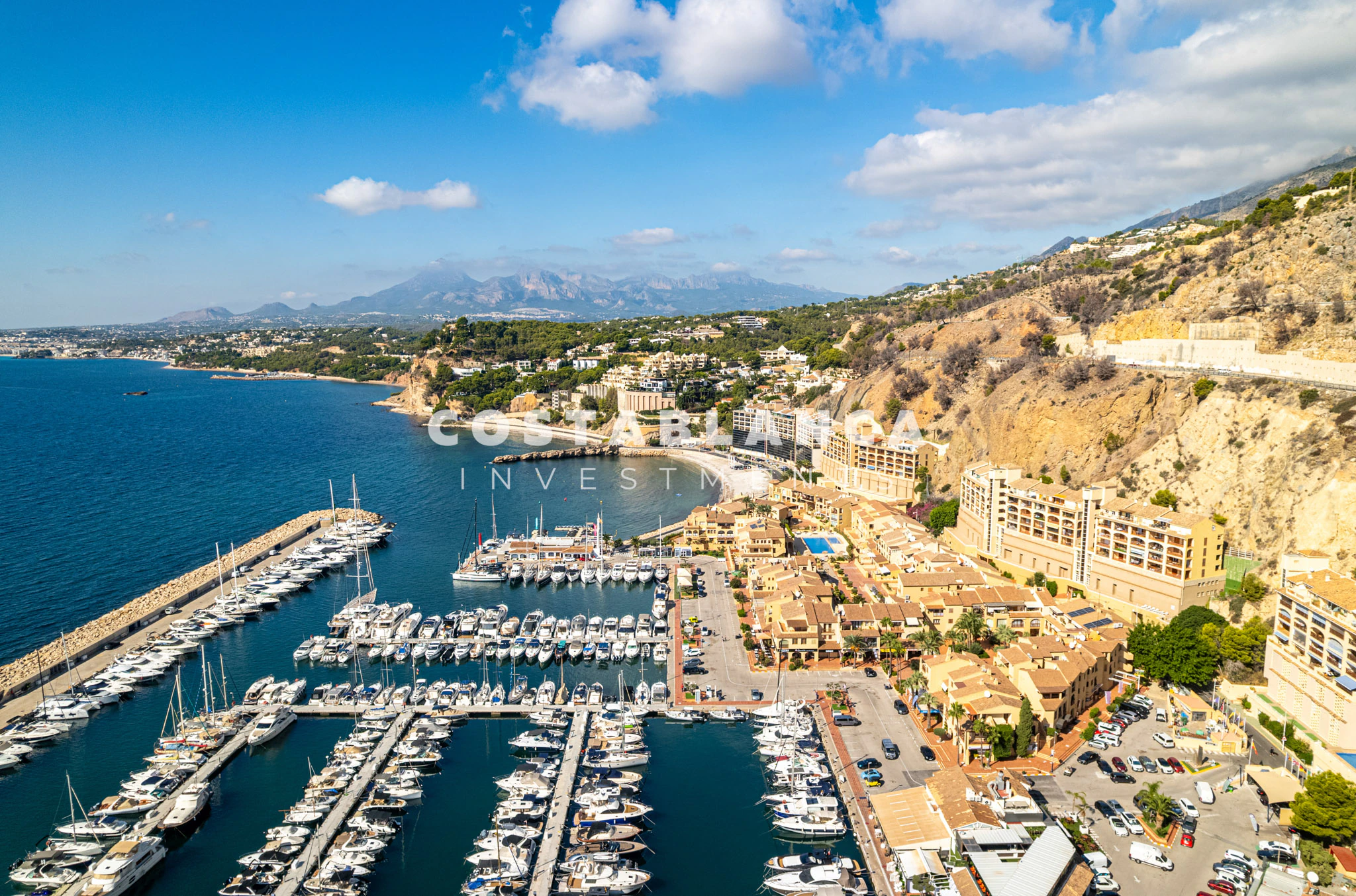 Gerestaureerd Appartement met Uitzicht op Zee in Mascarat Haven Altea