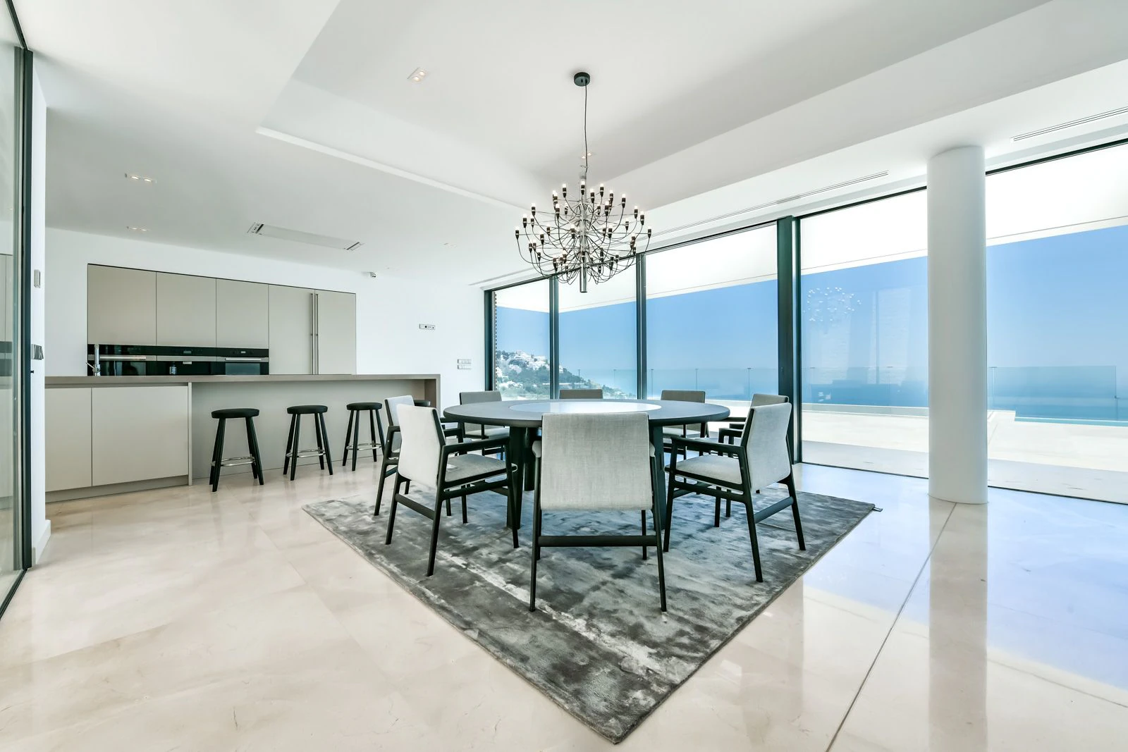 Villa de luxe avec vue panoramique sur la mer à vendre dans les collines d’Altea avec grande piscine