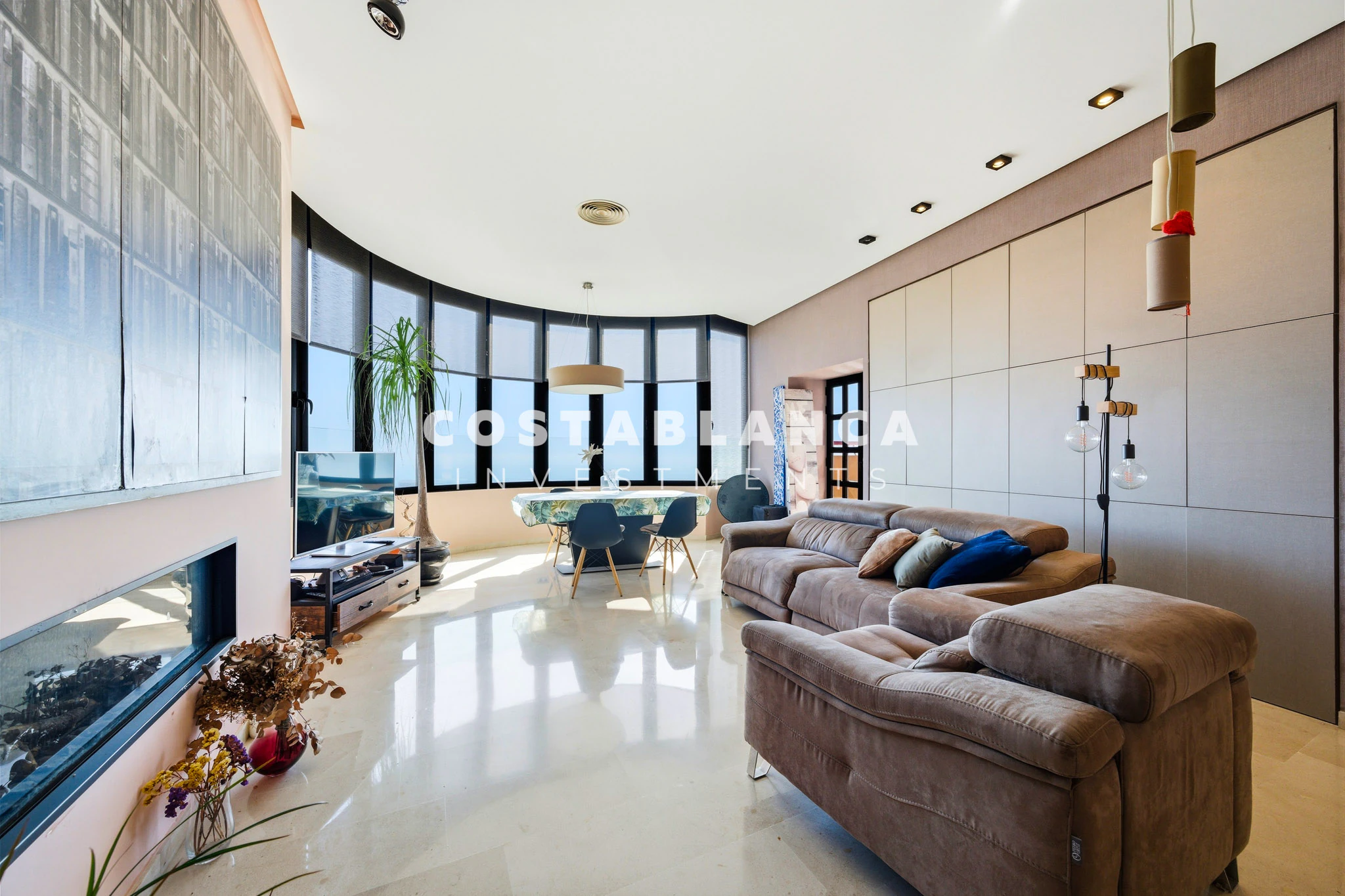 Apartment for Sale Entire 38th Floor of the Iconic Negurigane Building for sale in Benidorm