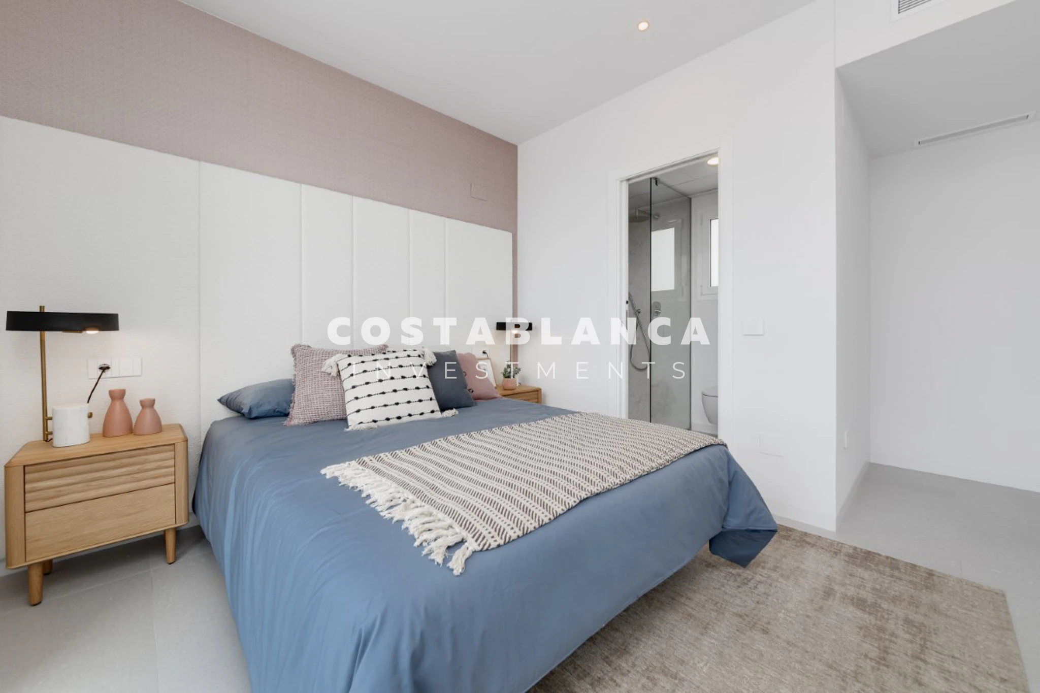 Modern Mediterranean Villa with Solarium and Open Sea Views for sale in Alicante