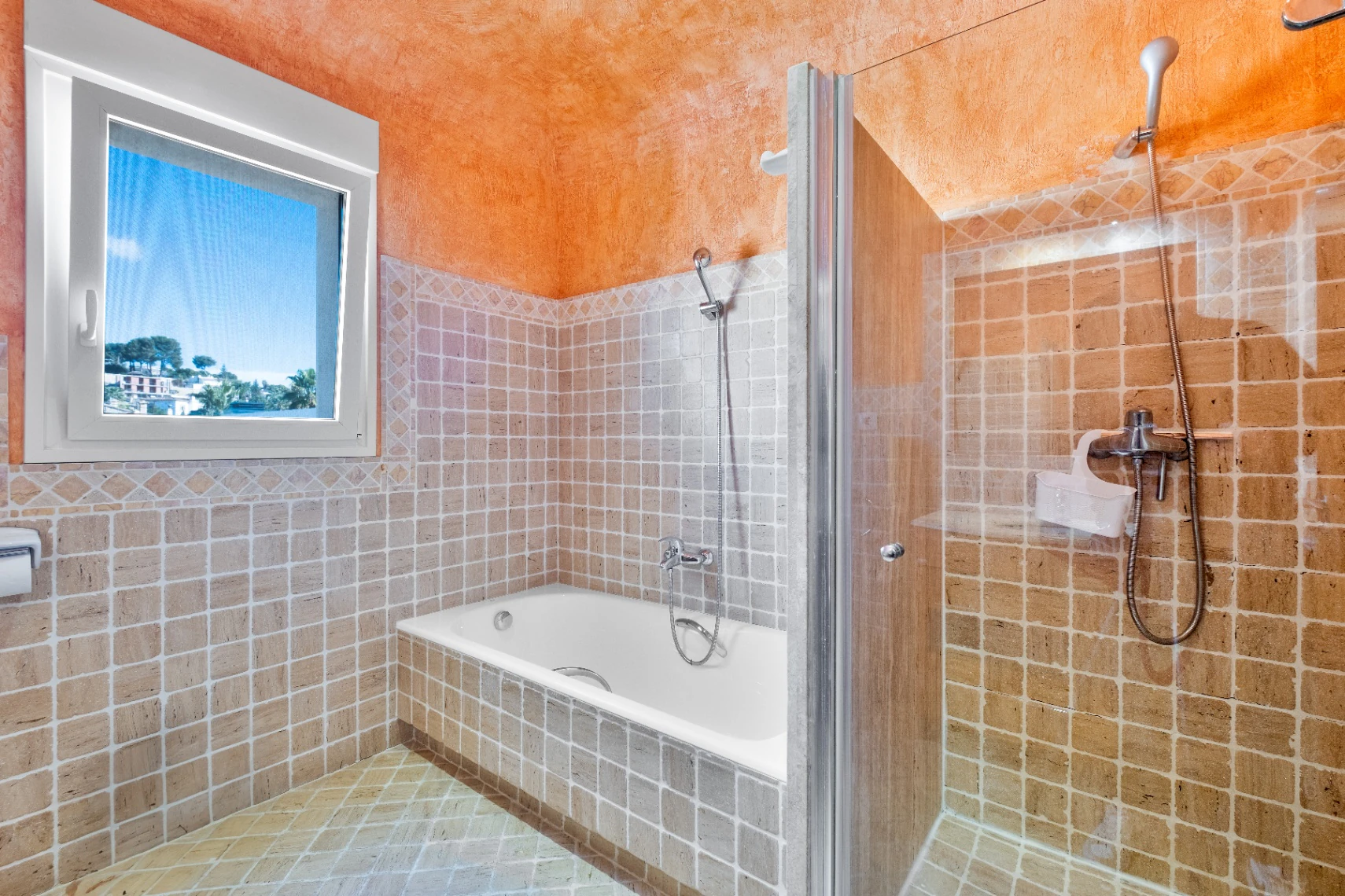 Spacious Mediterranean Home for sale with Pool Near the Coast in Benissa