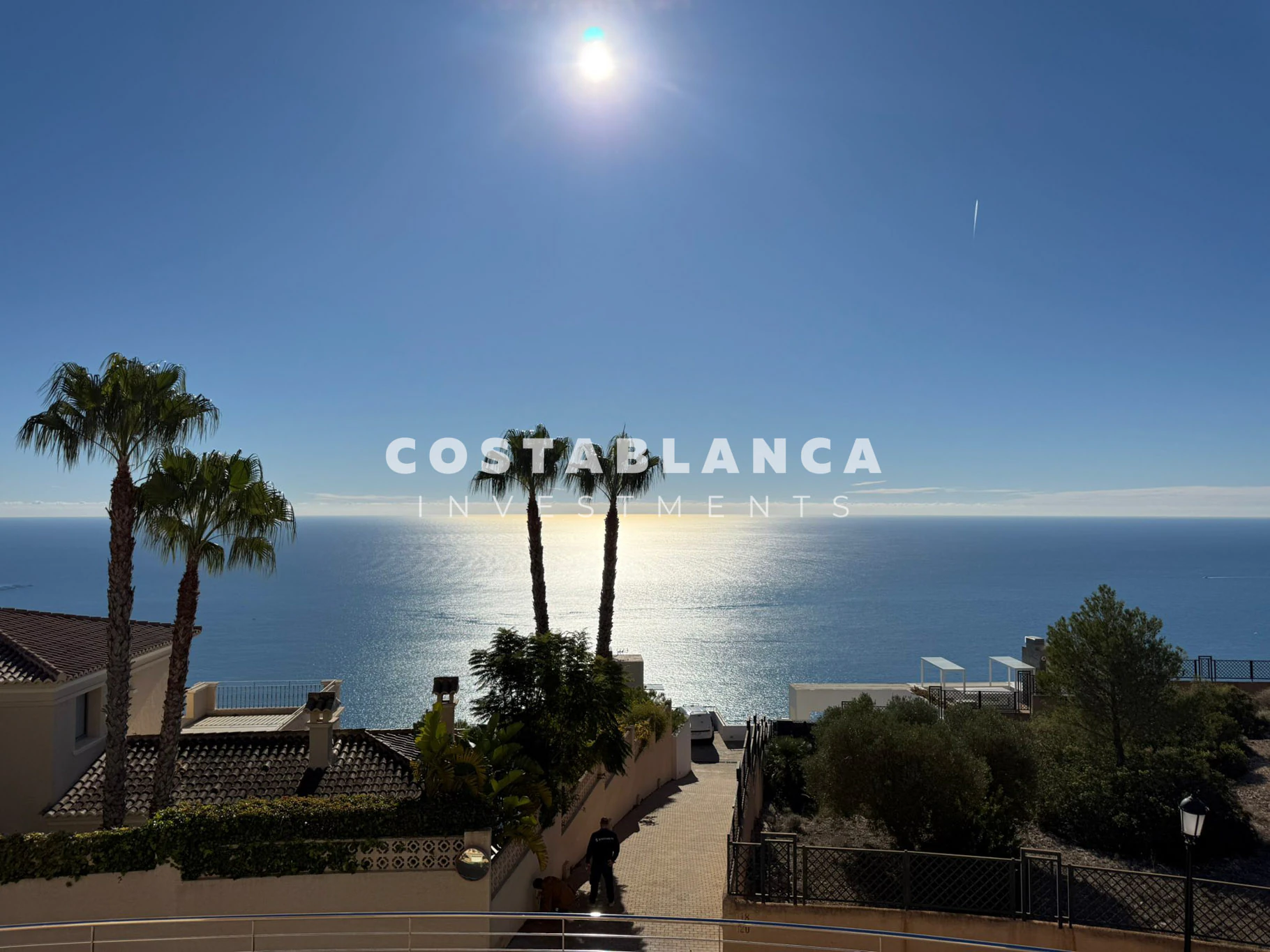 Une villa au style de vie unique avec vue sur la mer et les montagnes à Altea Hills