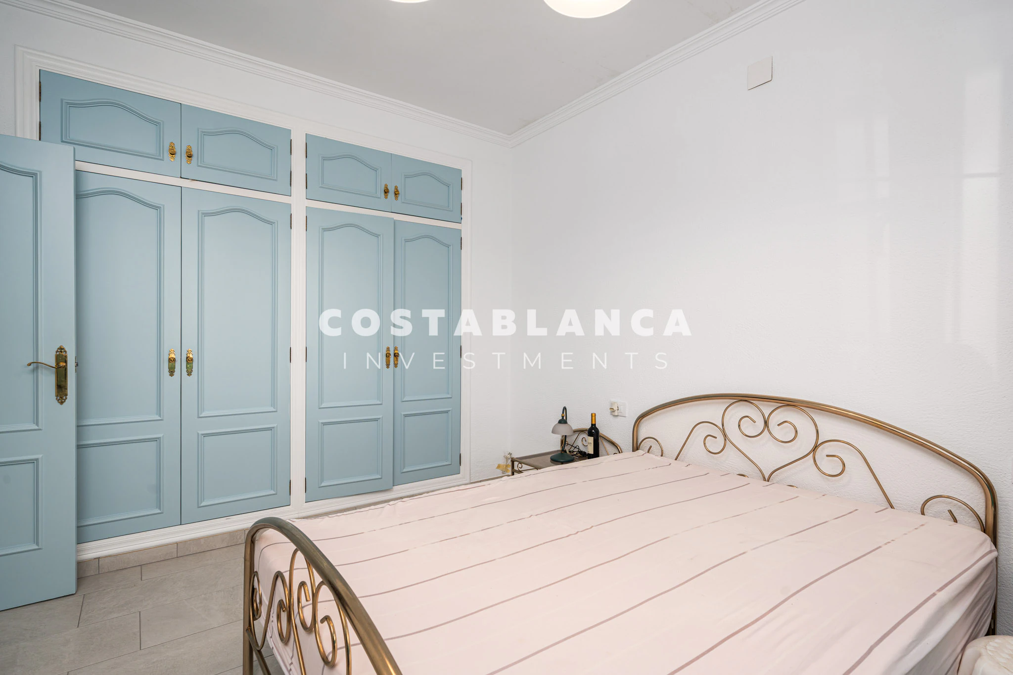 Fully Modernized Luxury Villa with Guest Apartment and Solar Energy for sale in Denia