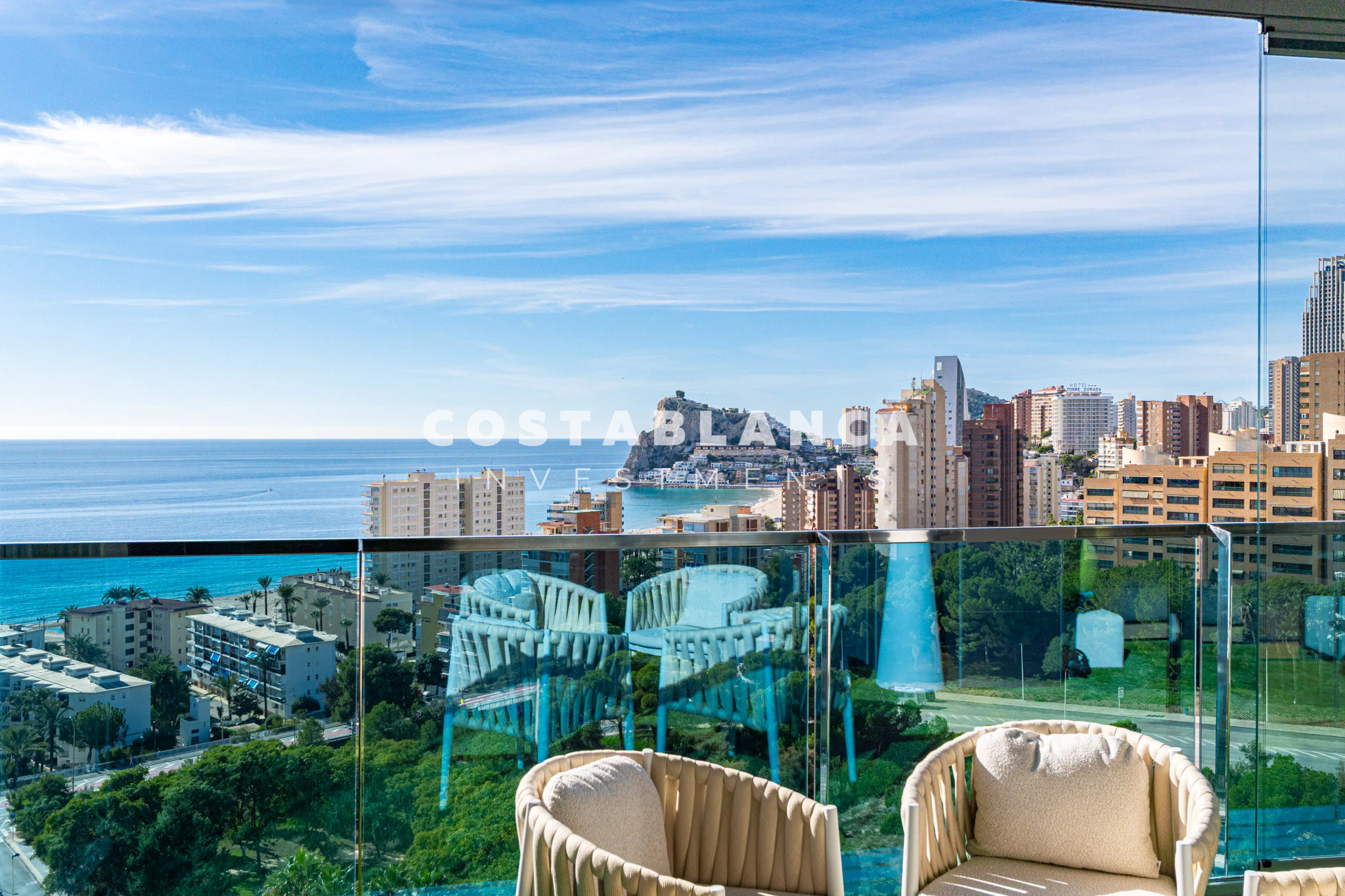 Moderne Luxuswohnung mit Meerblick zum Verkauf in Sunset Drive, Benidorm
