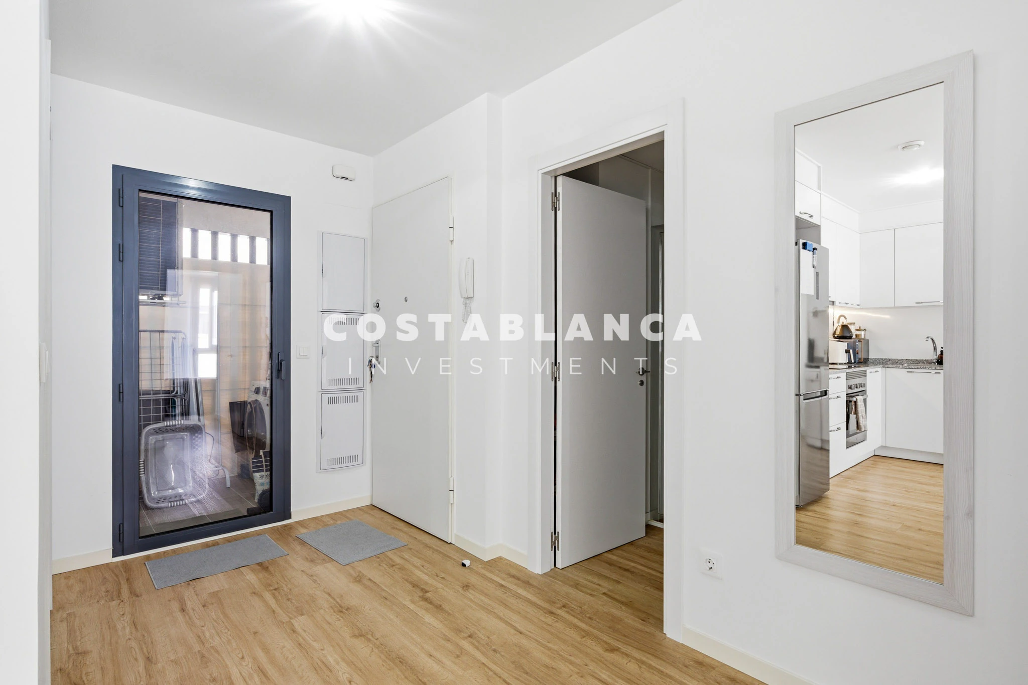 Moderne Wohnung zu verkaufen in Benidorm Poniente mit Pool und hoher Mietrendite.