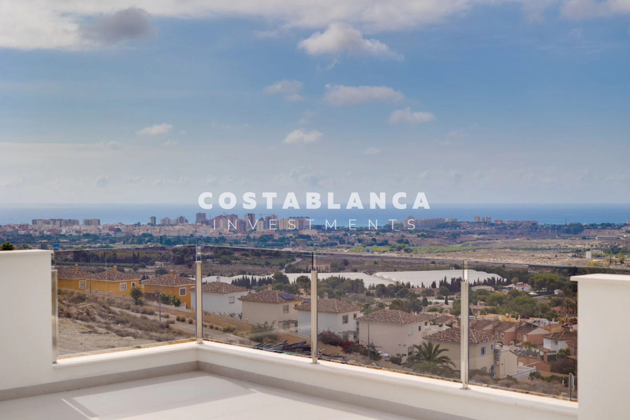 Modern Mediterranean Villa with Solarium and Open Sea Views for sale in Alicante