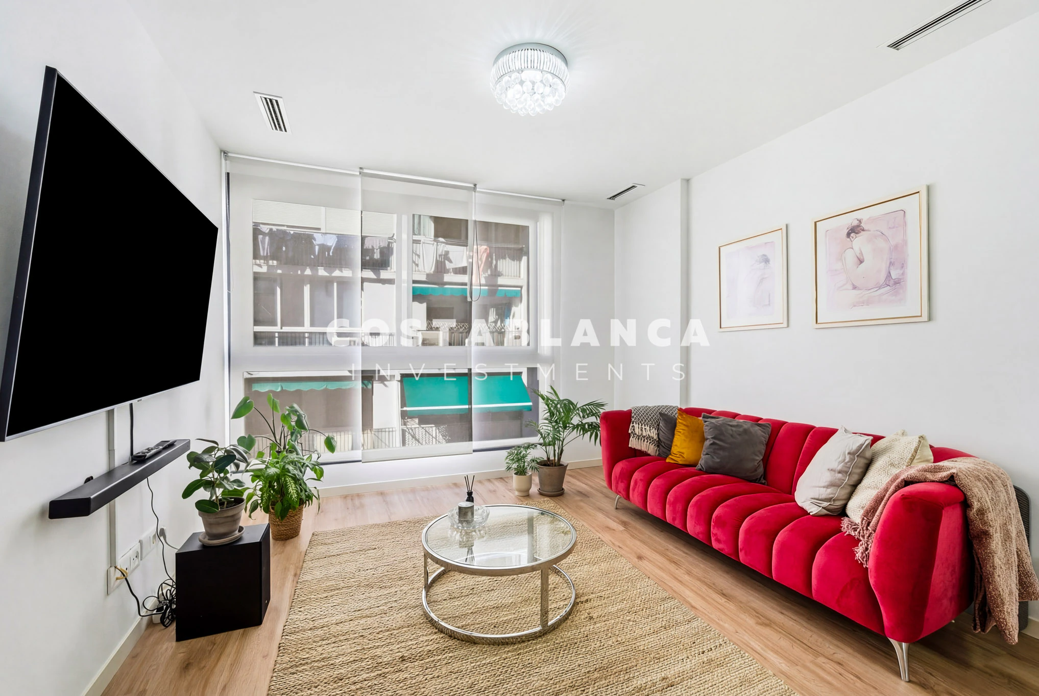 Moderne Wohnung zu verkaufen in Benidorm Poniente mit Pool und hoher Mietrendite.