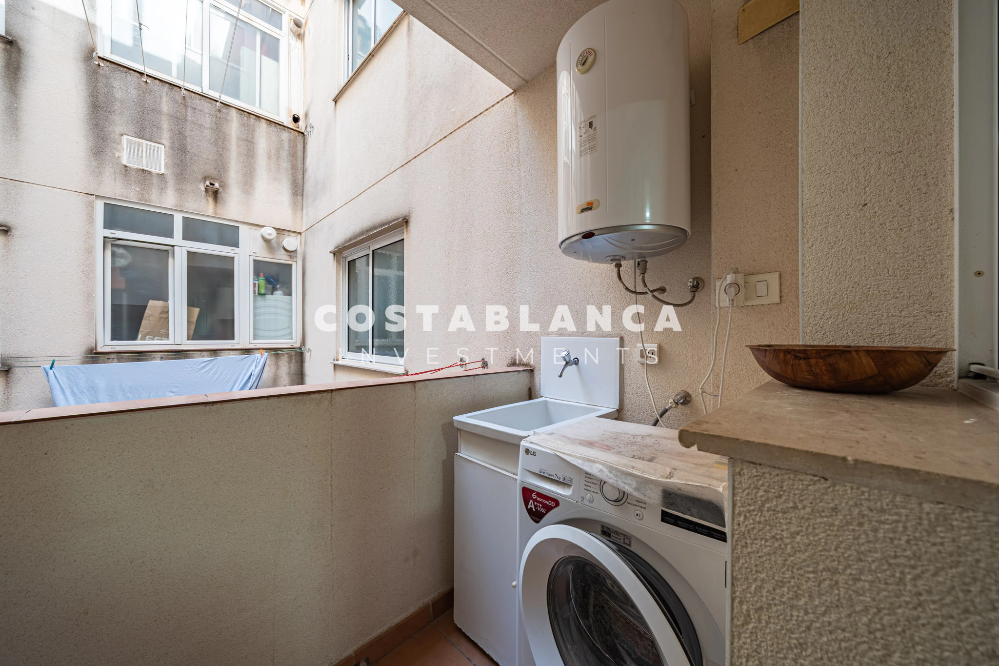 Spacious 3 Bedroom, Apartment in Central Dénia