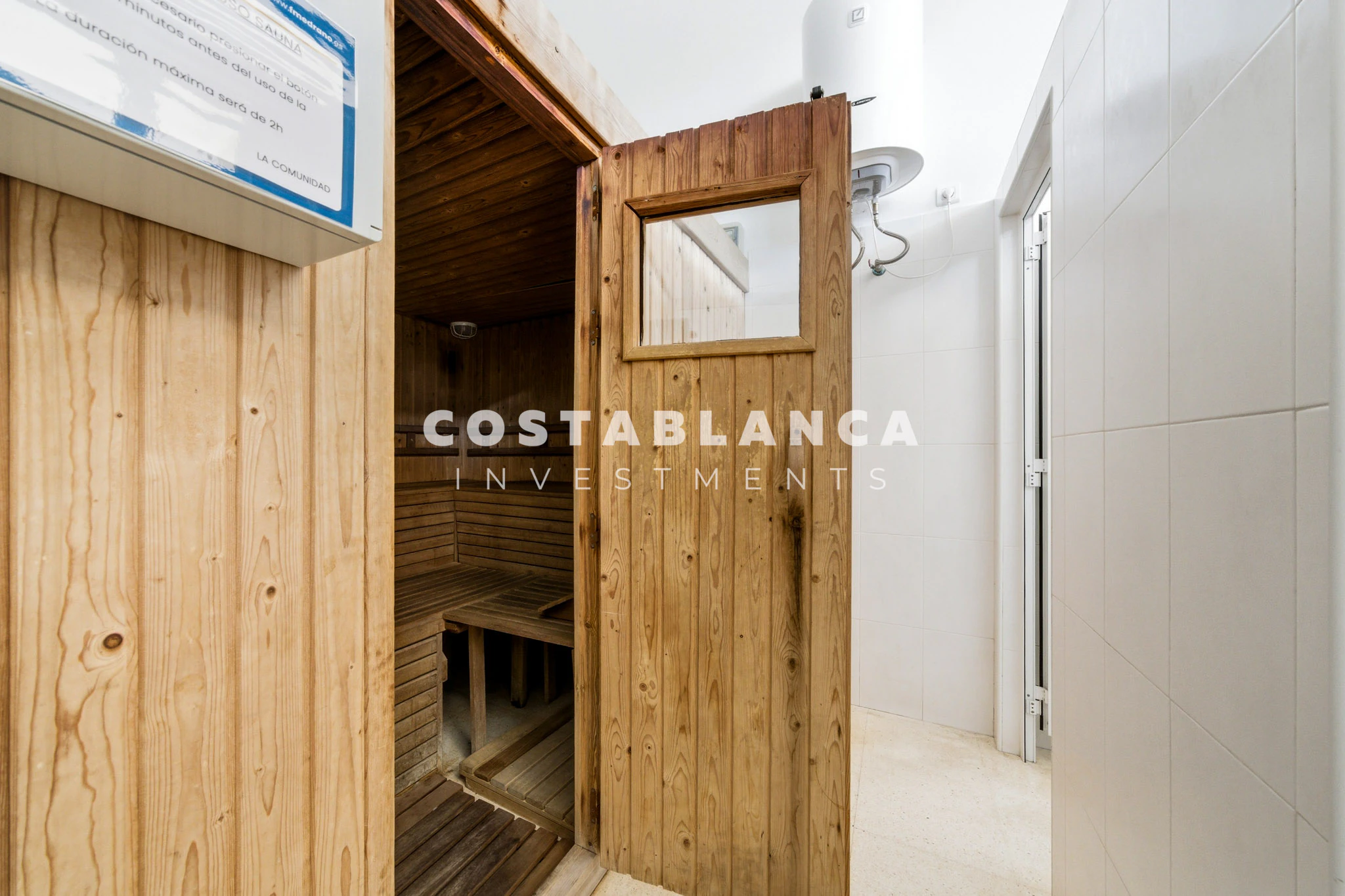 Espectacular apartamento en la vigésima planta en Poniente con vistas panorámicas al mar en venta en Benidorm.