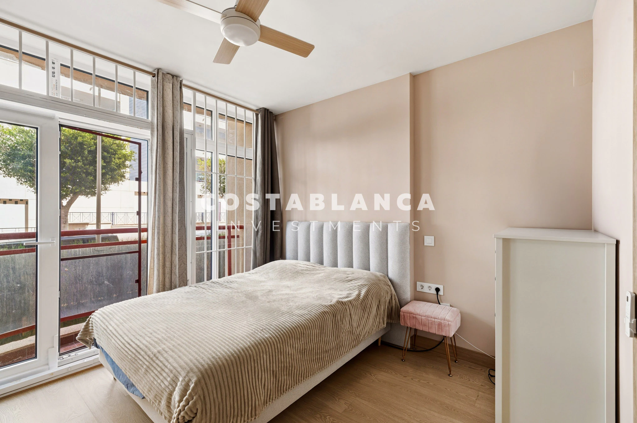 Well Located Apartment Near the Beach with Excellent Rental Appeal for sale in Villajoyosa