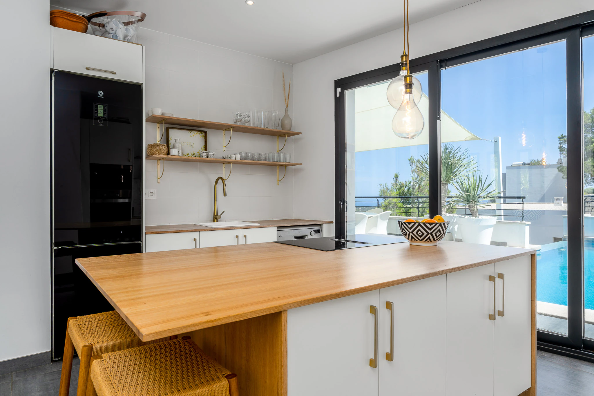 Luxury Villa in Altea with open views and High-End Finishes