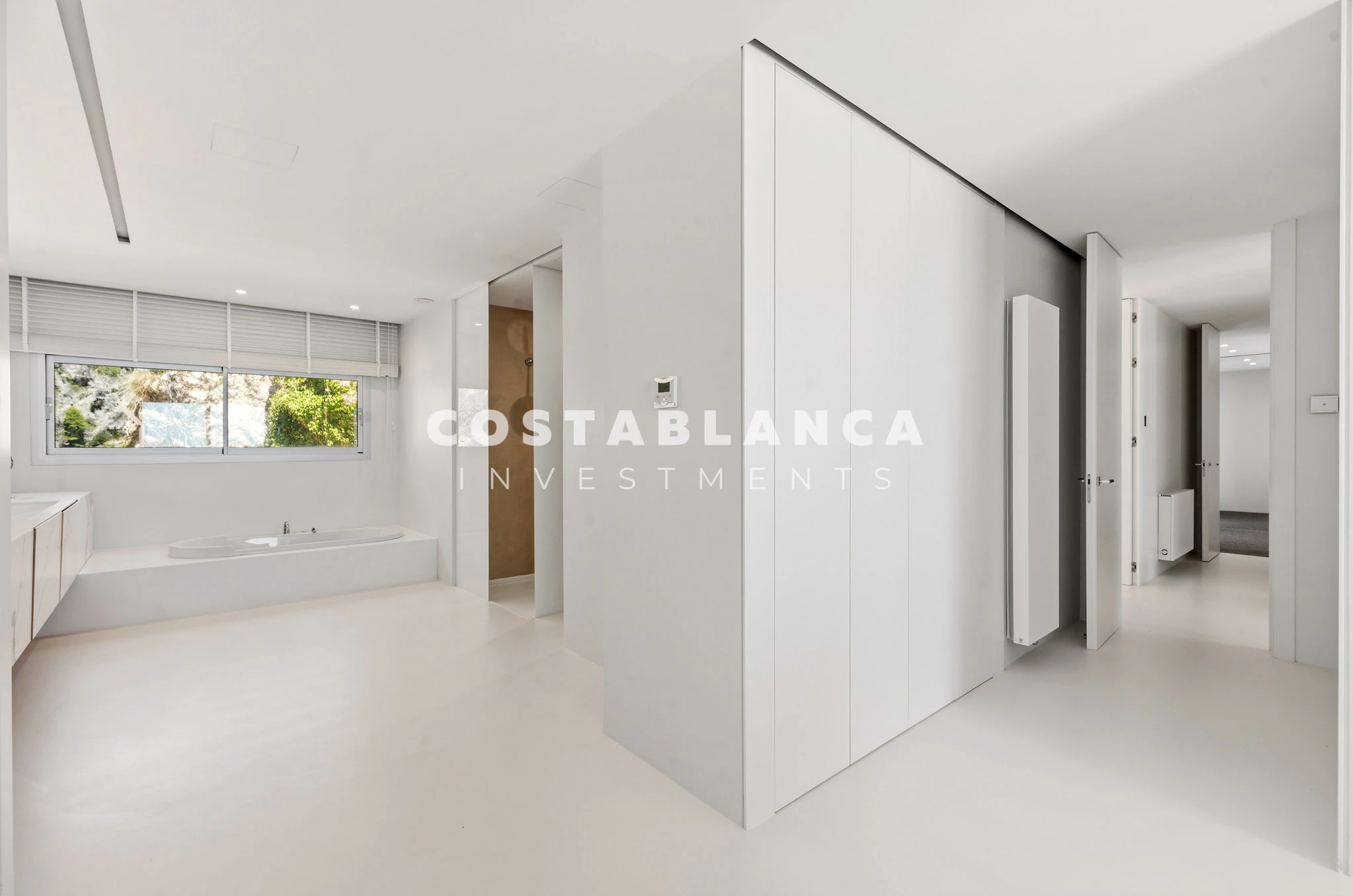 Luxury Penthouse with Panoramic Sea & Mountain Views for sale in Altea La Vella