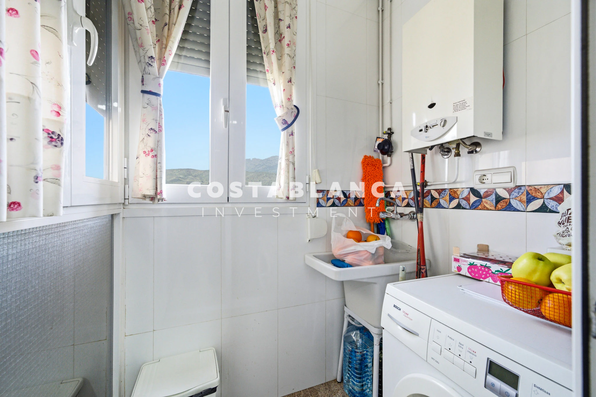 Espectacular apartamento en la vigésima planta en Poniente con vistas panorámicas al mar en venta en Benidorm.