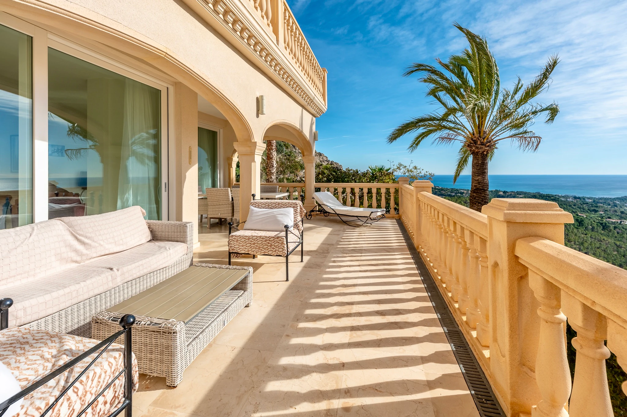 Luxe villa met 7 slaapkamers te koop in Altea met panoramisch uitzicht