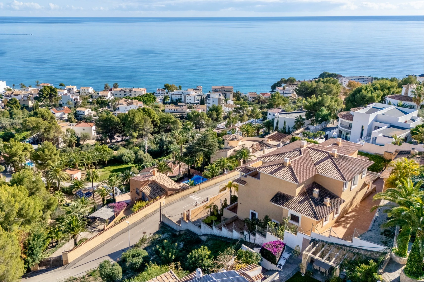Villa méditerranéenne à vendre à La Olla, Altea avec une vue imprenable sur la mer