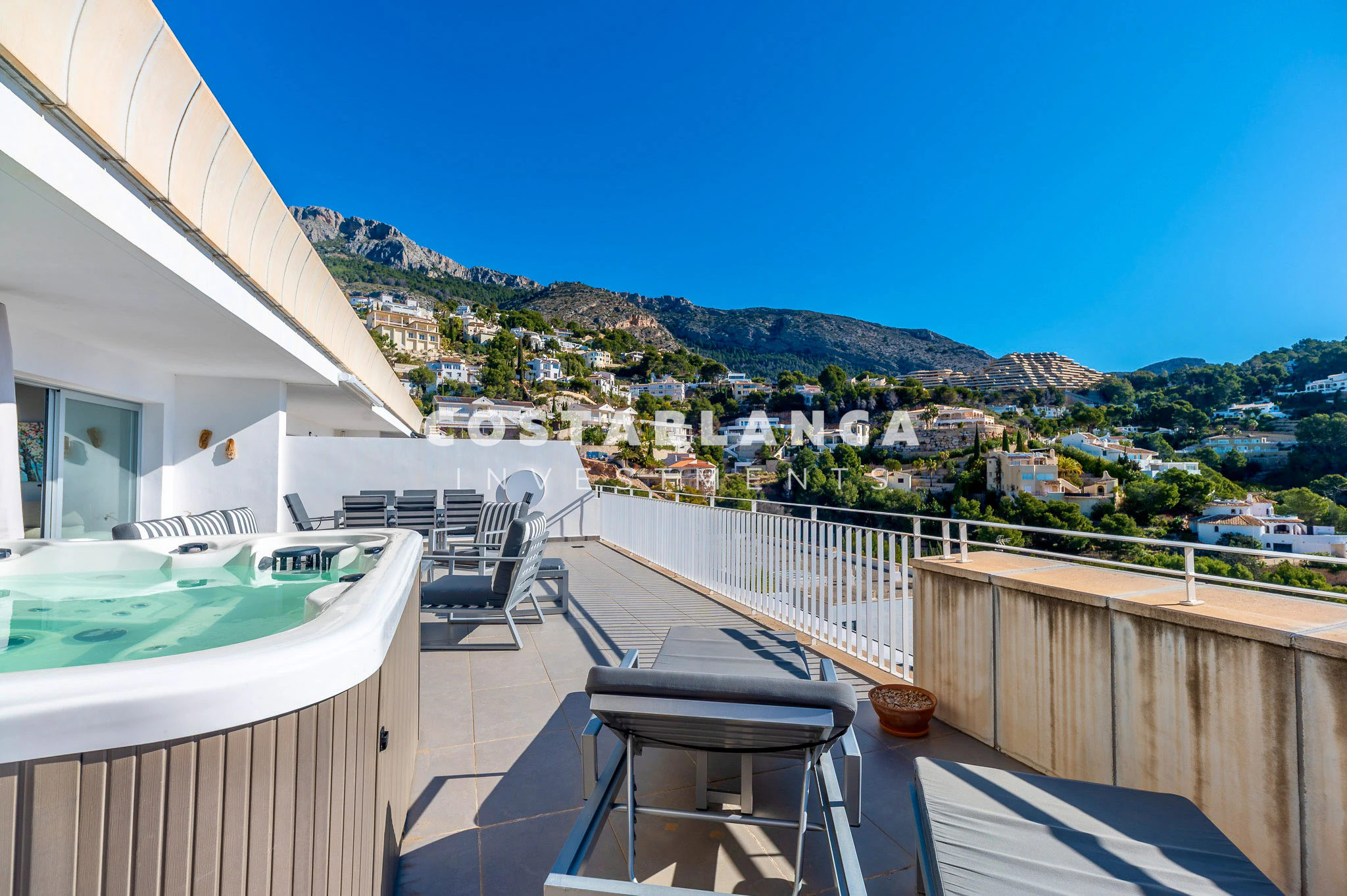Exclusive Southeast Facing Penthouse for sale in Altea