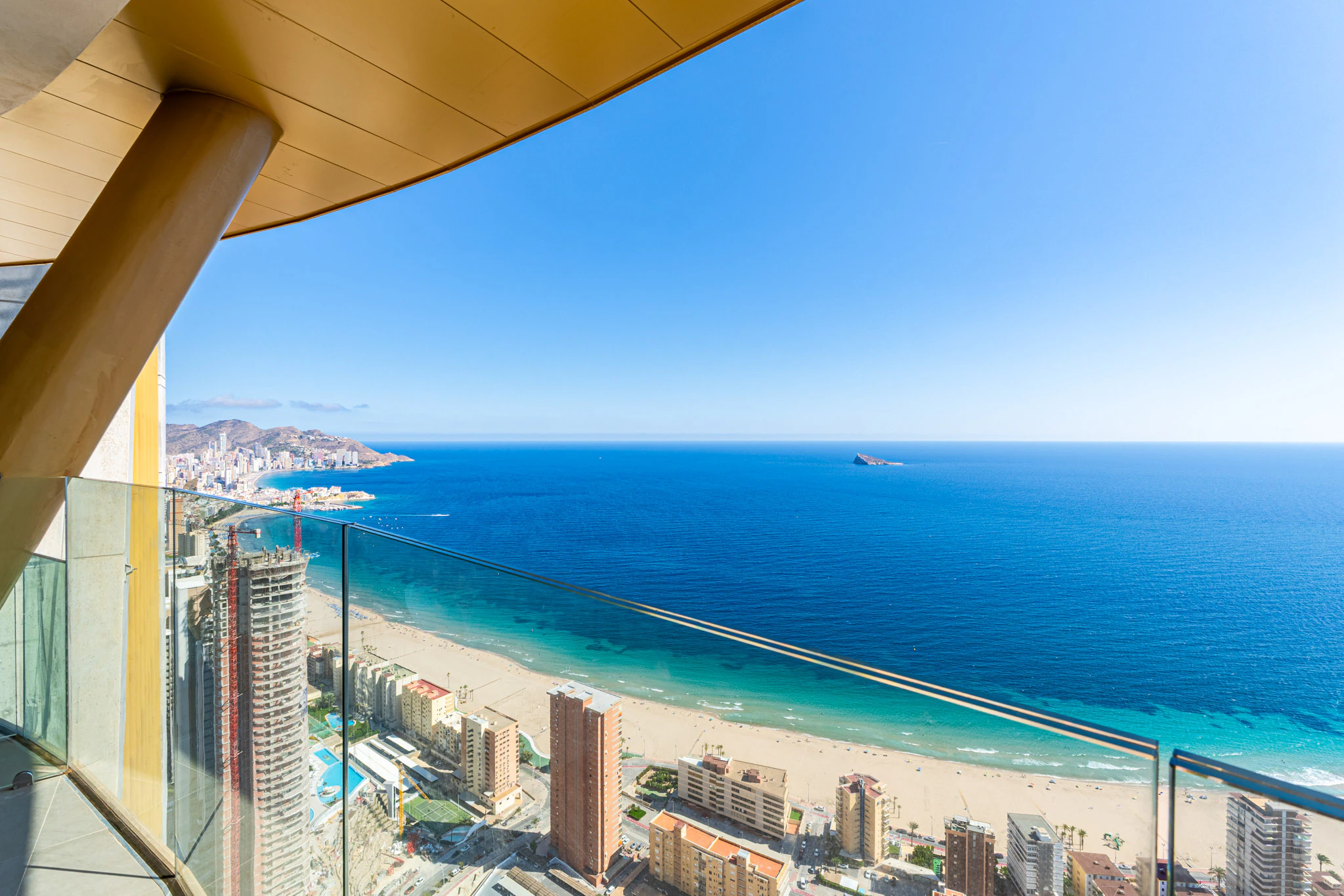 43. Etage Residence mit Meer- und Bergblick zu verkaufen in Benidorm