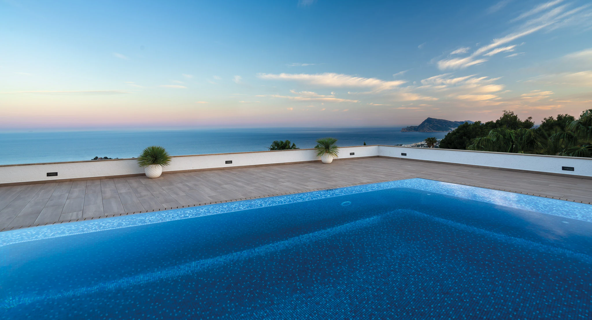 Villa de lujo moderna con vistas panorámicas al mar en venta en Sierra de Altea.