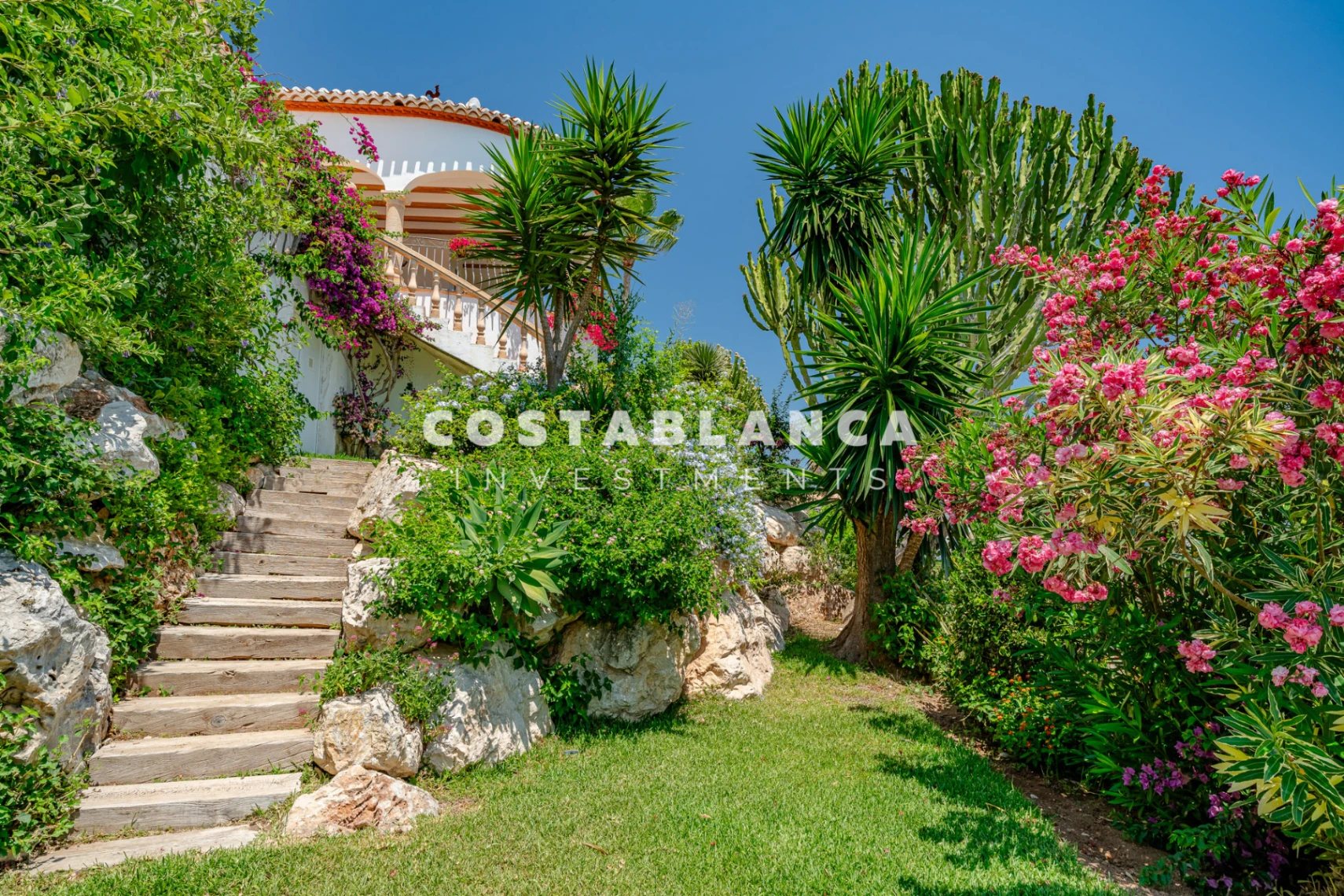 Double Plot Luxury with Uninterrupted Green Zone and Sea Views for sale in Javea