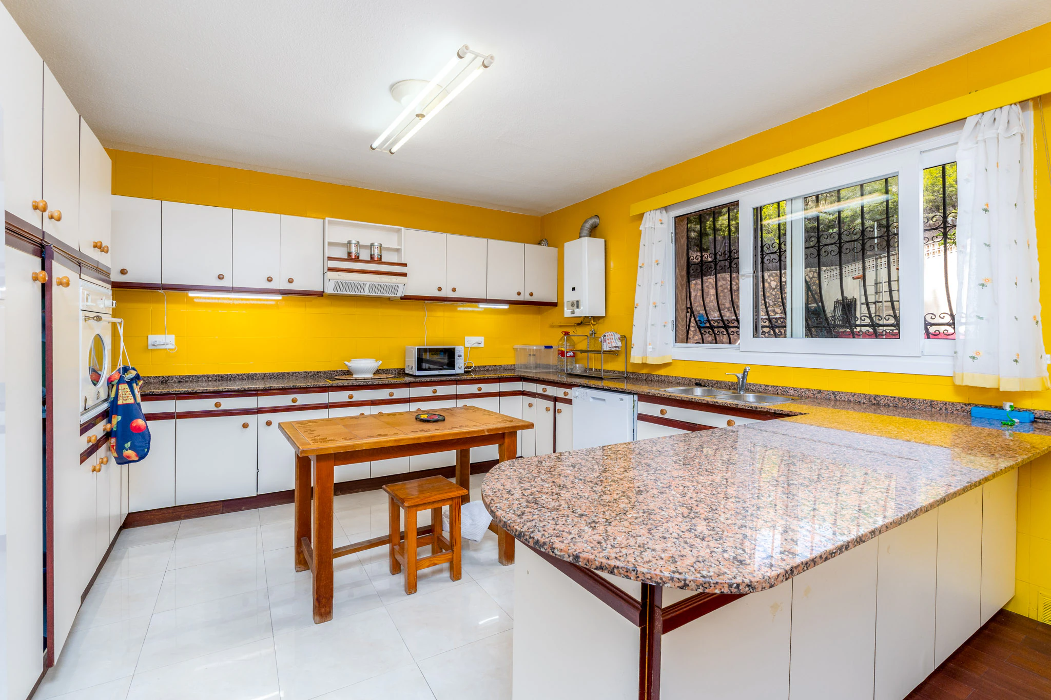 Spacious Semi-Detached House for sale in Galera Baja