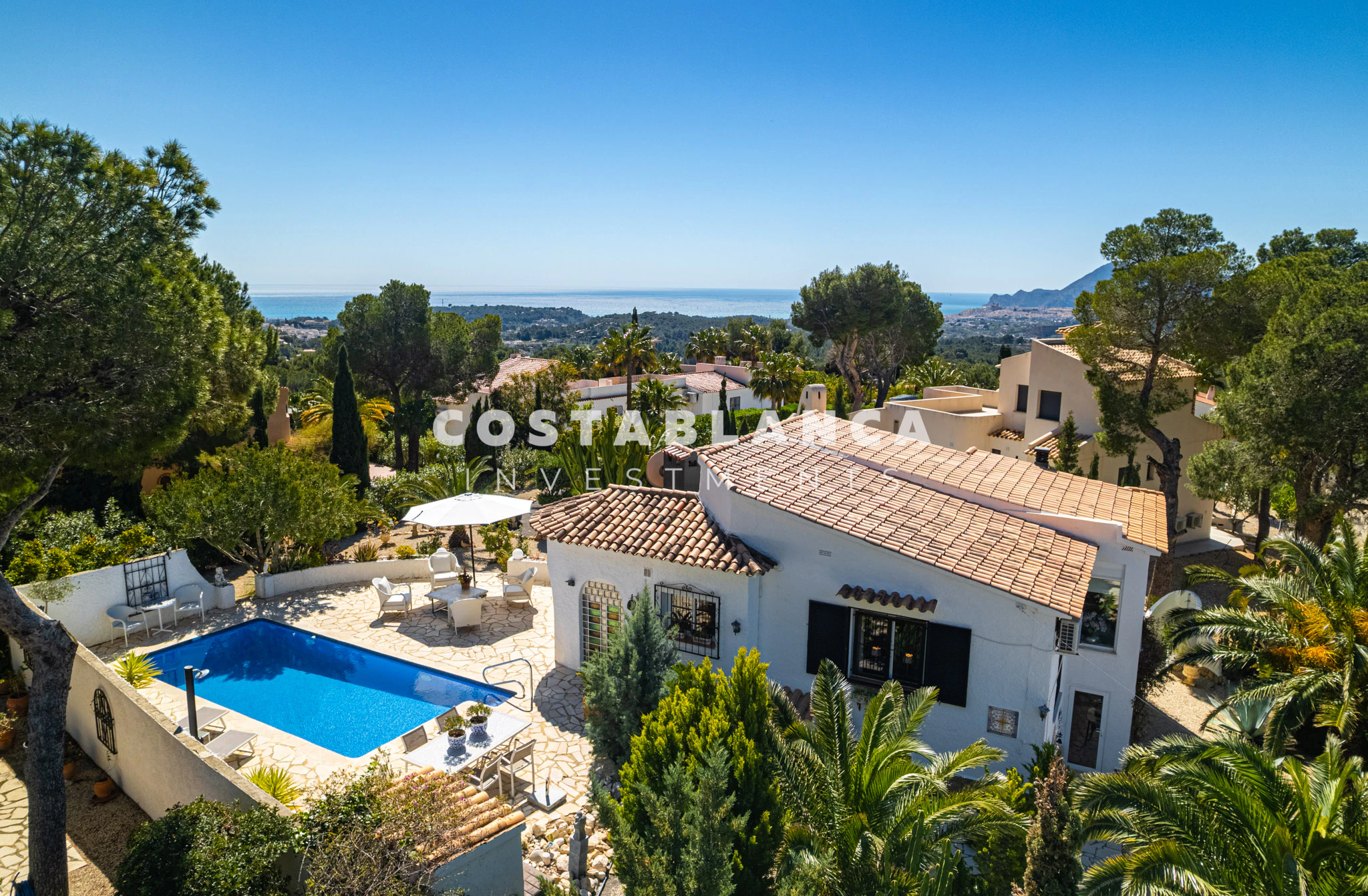 Villa méditerranéenne paisible avec terrain plat et vues dégagées à vendre à Altea