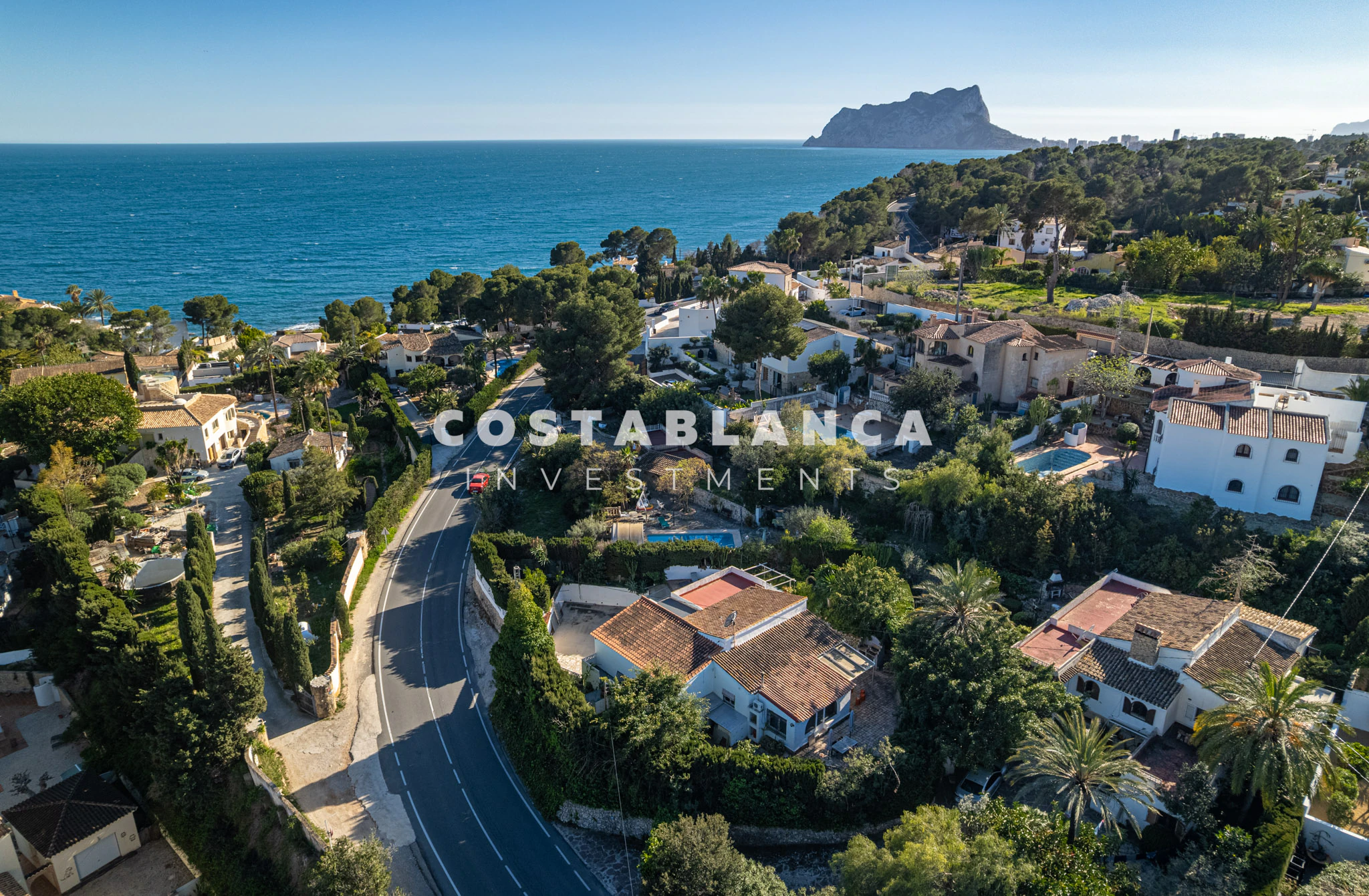 Villa avec vue sur mer et piscine couverte à vendre sur la côte de Benissa