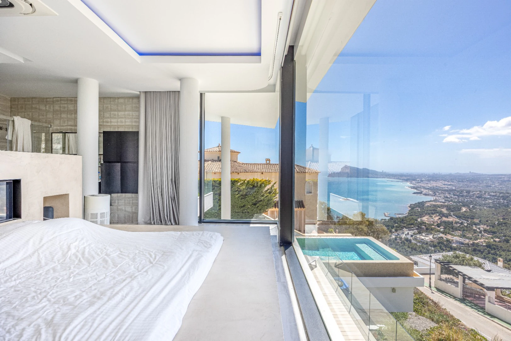 Modern Villa with Infinity Pool for Sale in Altea Hills