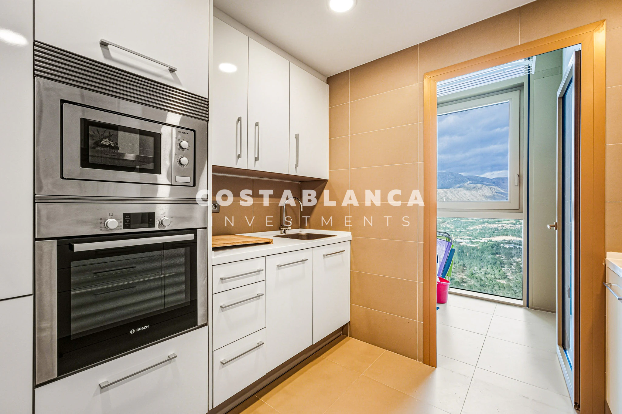 Appartement de luxe au 37e étage avec vues panoramiques sur la mer à Benidorm