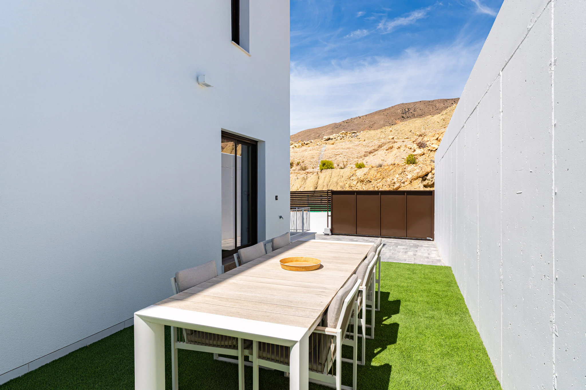 New Build Modern Villa for Sale in Finestrat with Mountain Views - Completion Date: December 2025
