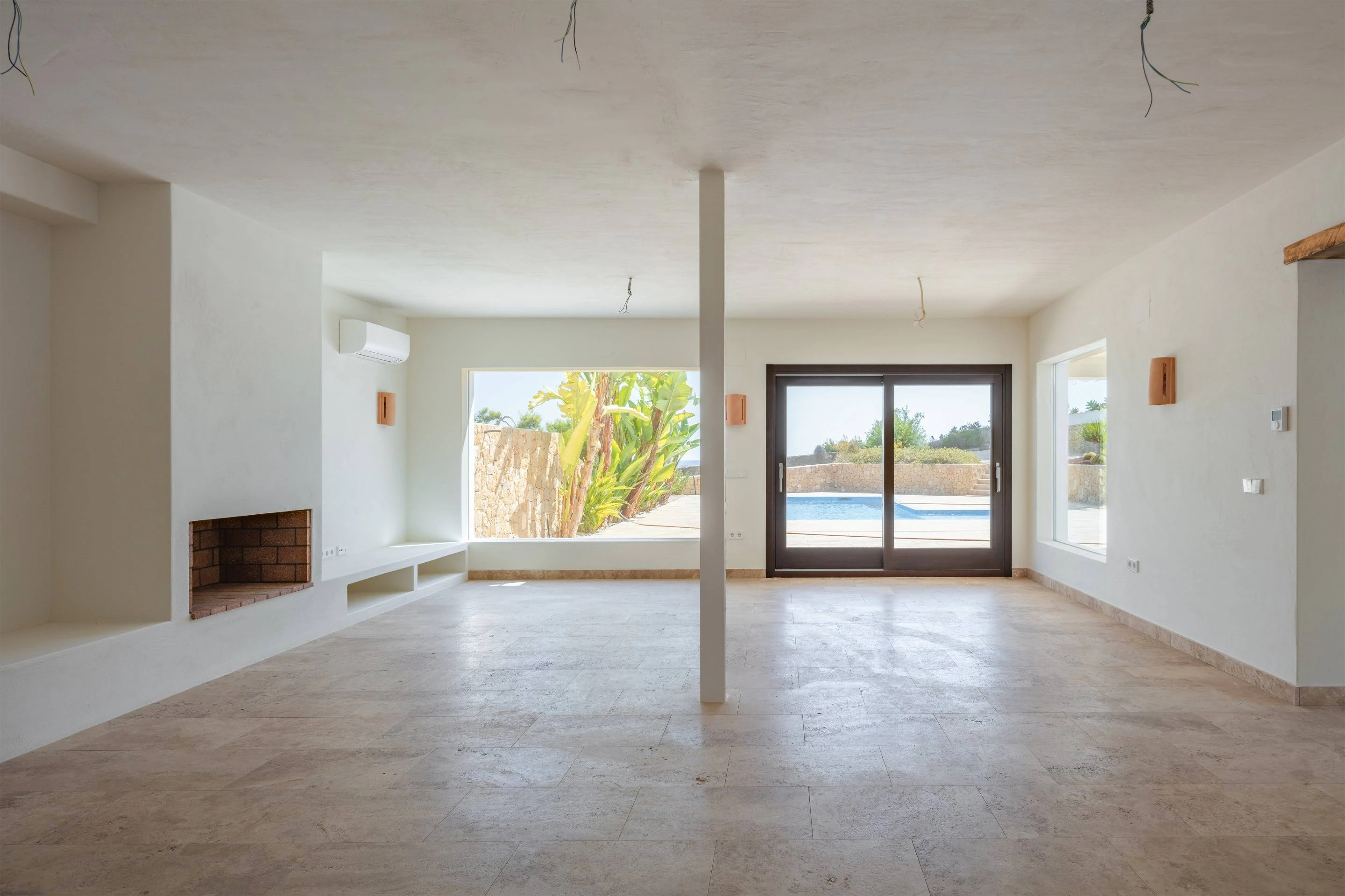 Villa Andrago Residencia Contemporánea Mediterránea en Primera Línea a la Venta en Moraira