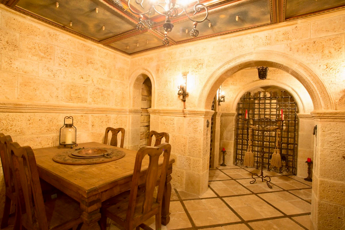 Panoramiczna Luksusowa Willa w La Nucia z Ponad 2,000 m² Elegancji