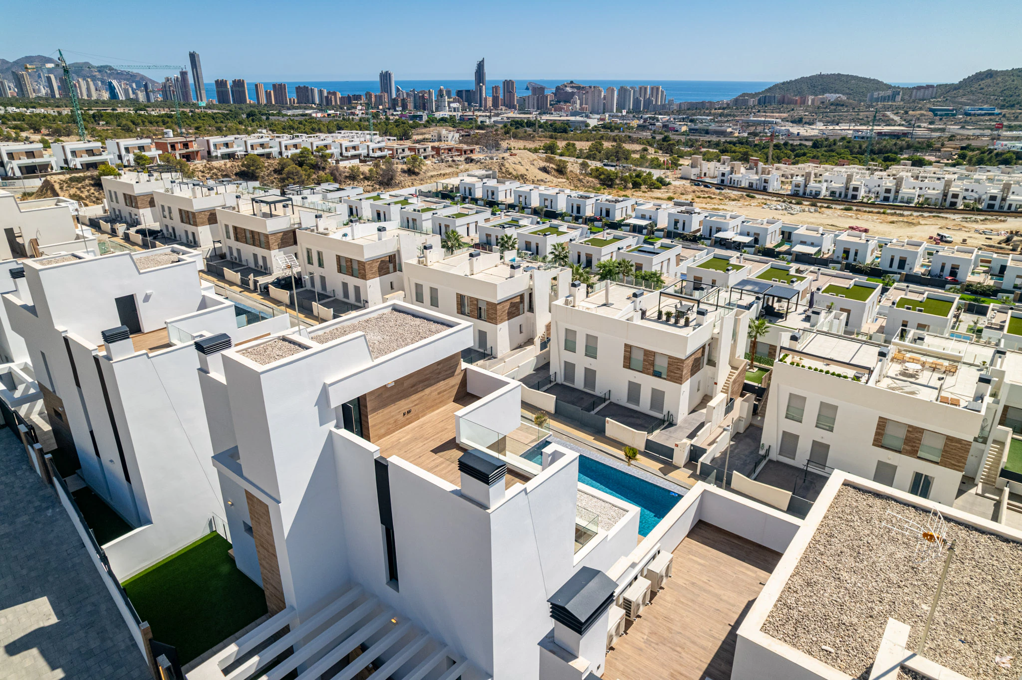 Neubau Moderne Villa zu verkaufen in Finestrat mit Meer- und Bergblick - Fertigstellungstermin: Dezember 2026