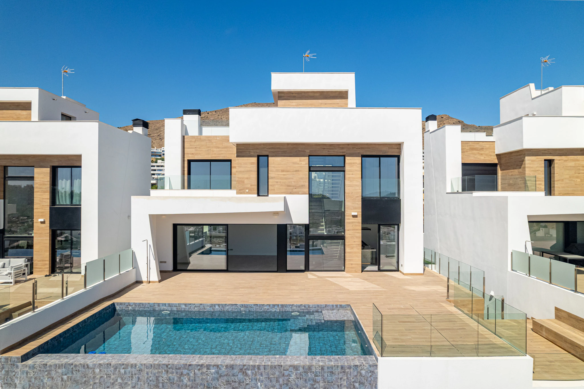 New Build Modern Villa for Sale in Finestrat with Sea and Mountain Views - Completion Date: December 2026