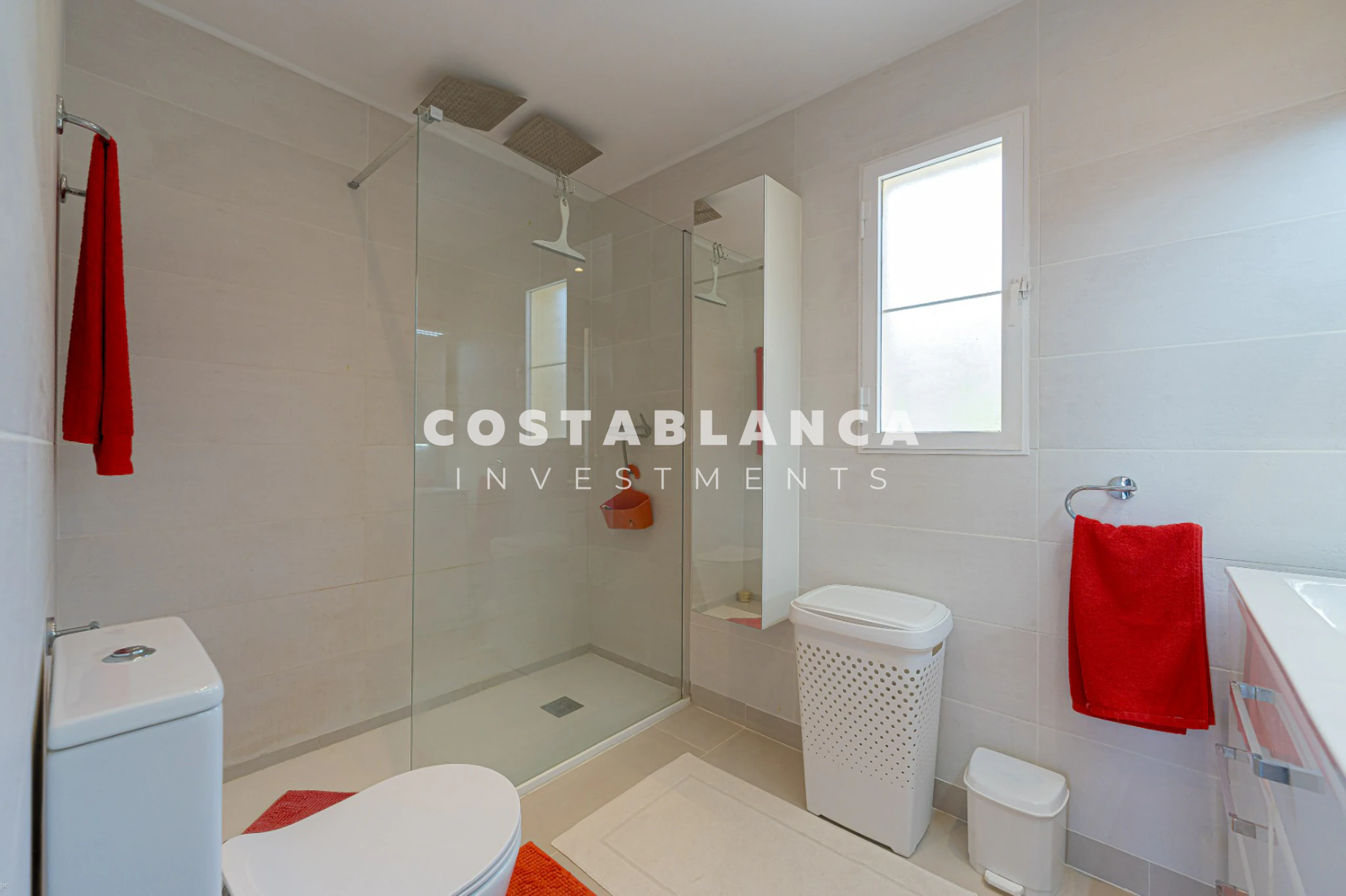 Exclusive duplex apartment with panoramic golf and sea views in Altea La Vella