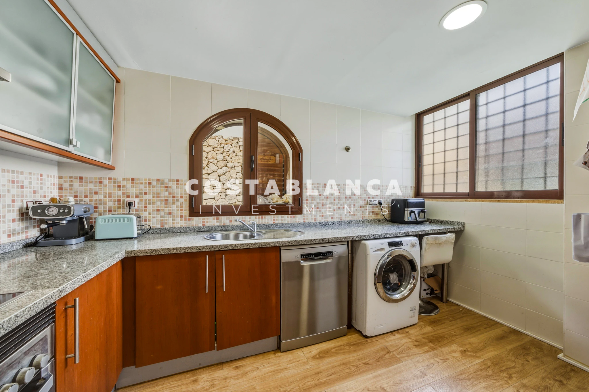 Modern Mediterranean villa For Sale in Polop