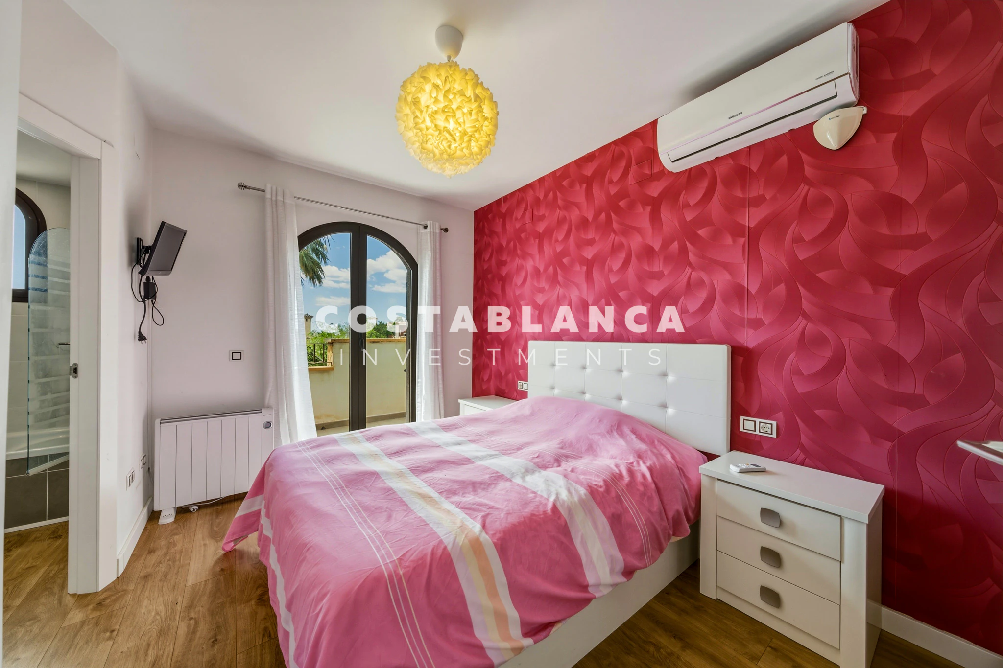 Modern Mediterranean villa For Sale in Polop
