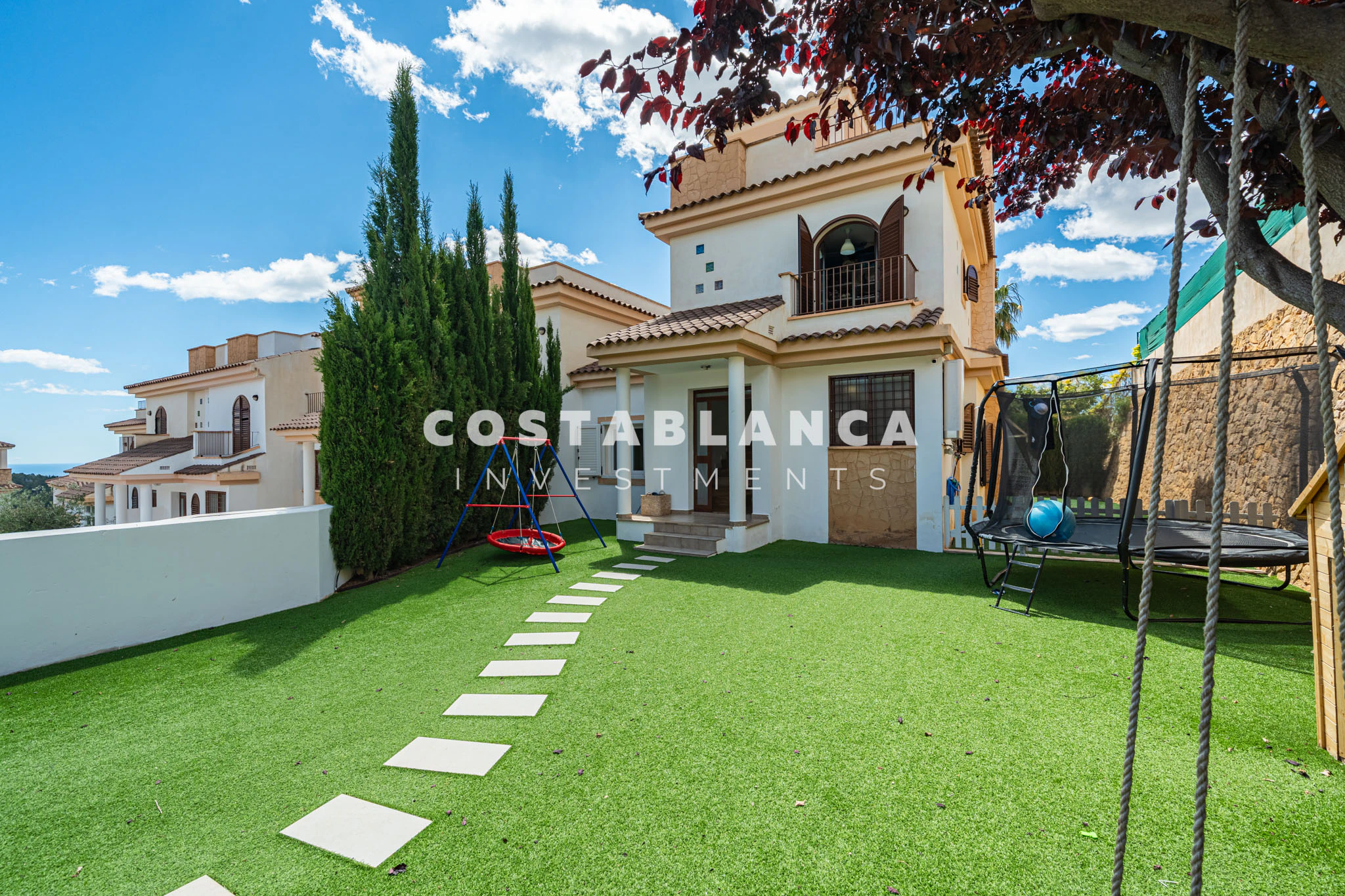 Modern Mediterranean villa For Sale in Polop