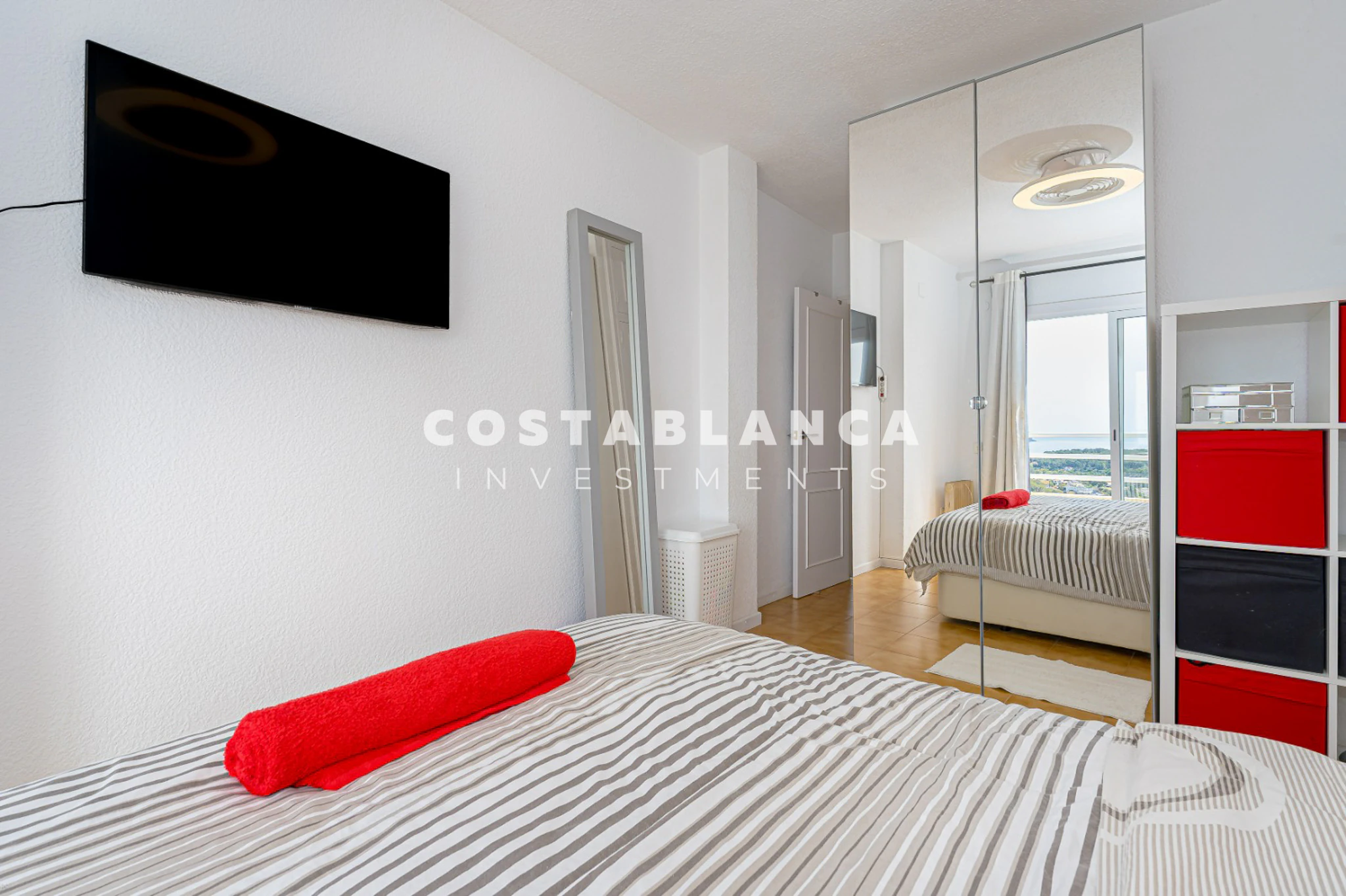Exclusive duplex apartment with panoramic golf and sea views in Altea La Vella