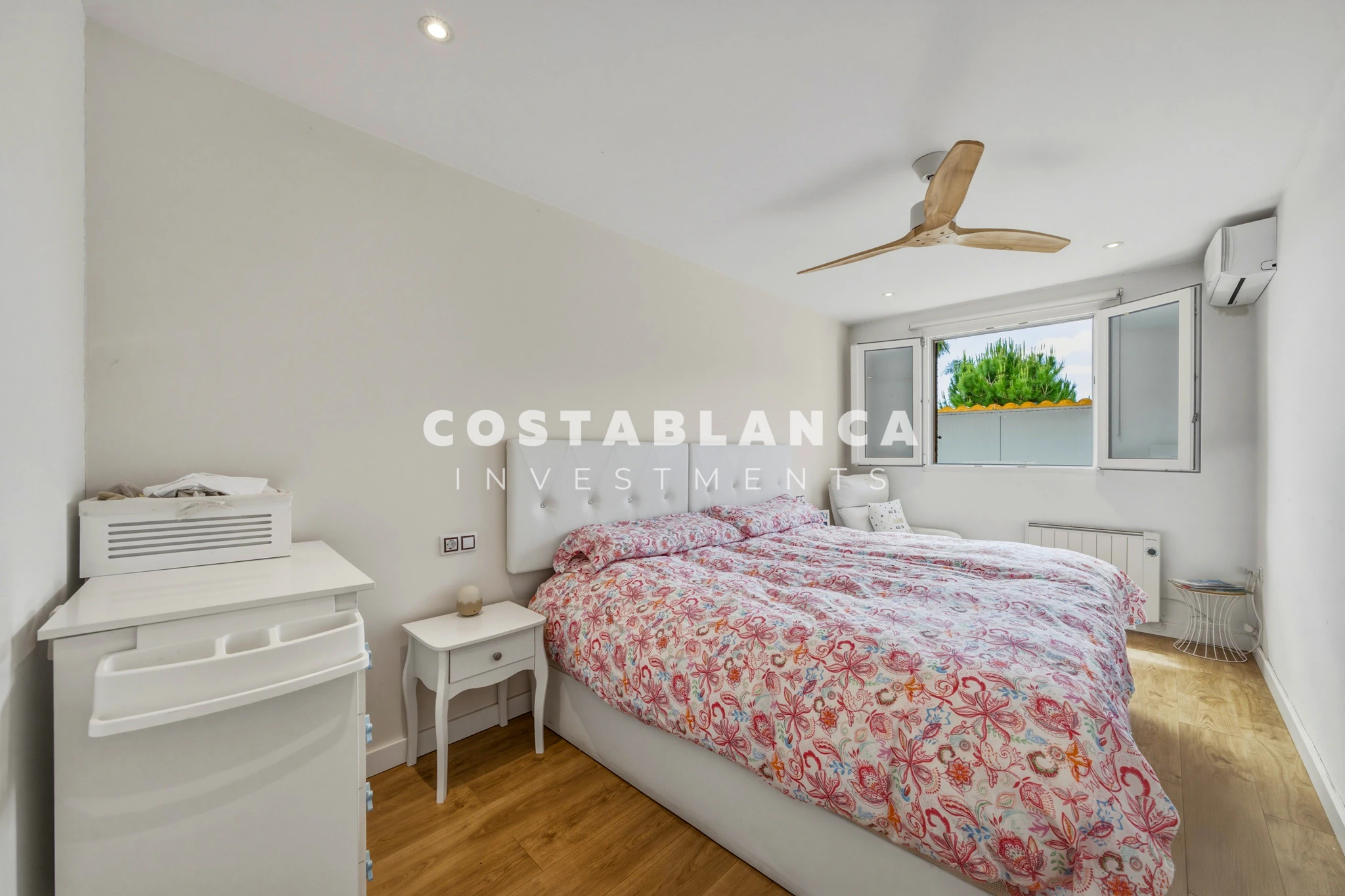 Modern Mediterranean villa For Sale in Polop