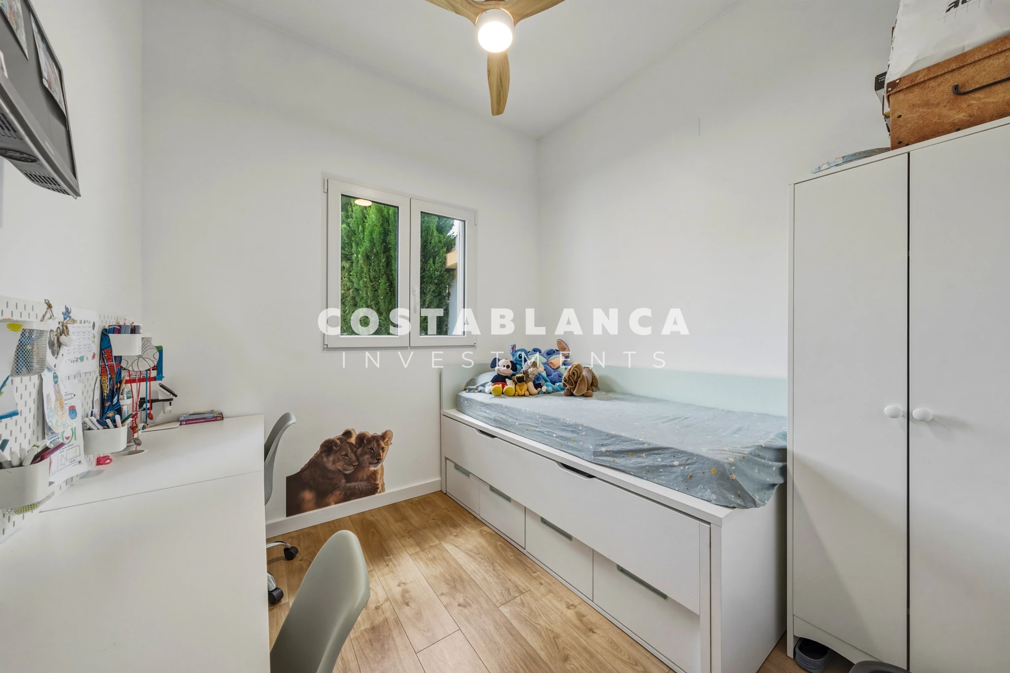 Modern Mediterranean villa For Sale in Polop