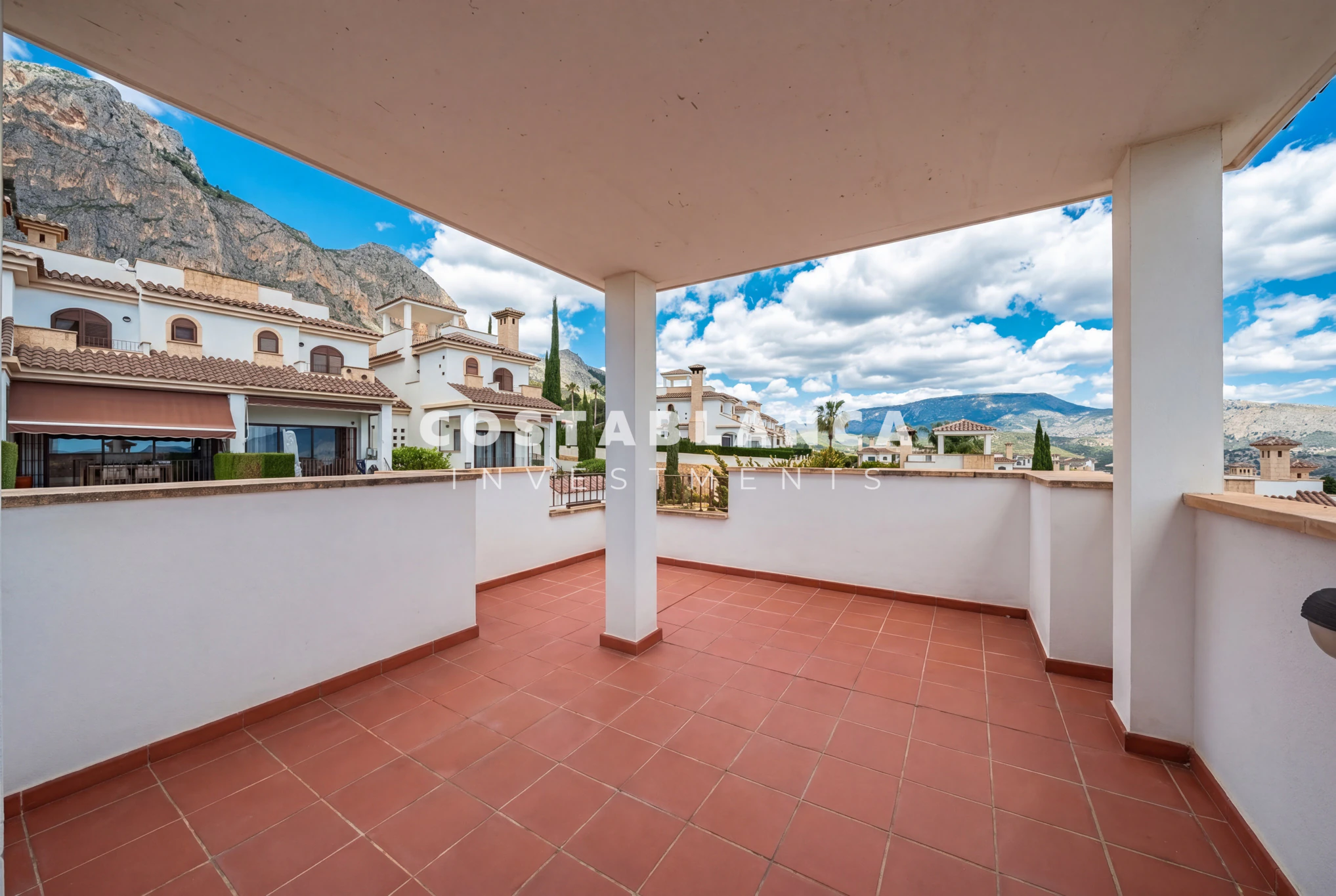 Modern Mediterranean villa For Sale in Polop