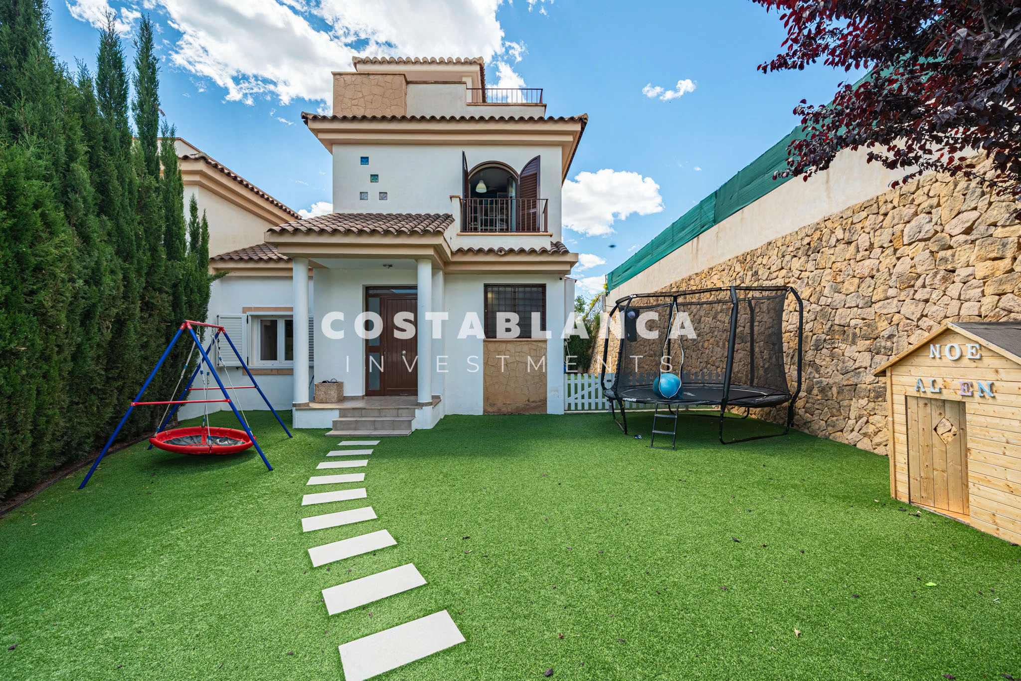 Modern Mediterranean villa For Sale in Polop