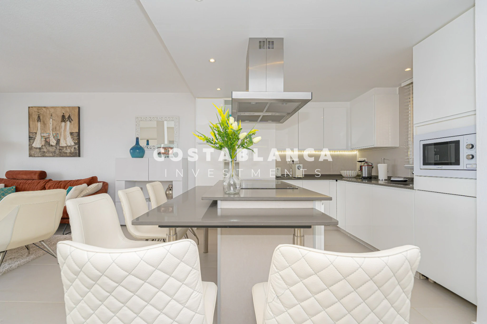 Exclusive duplex apartment with panoramic golf and sea views in Altea La Vella