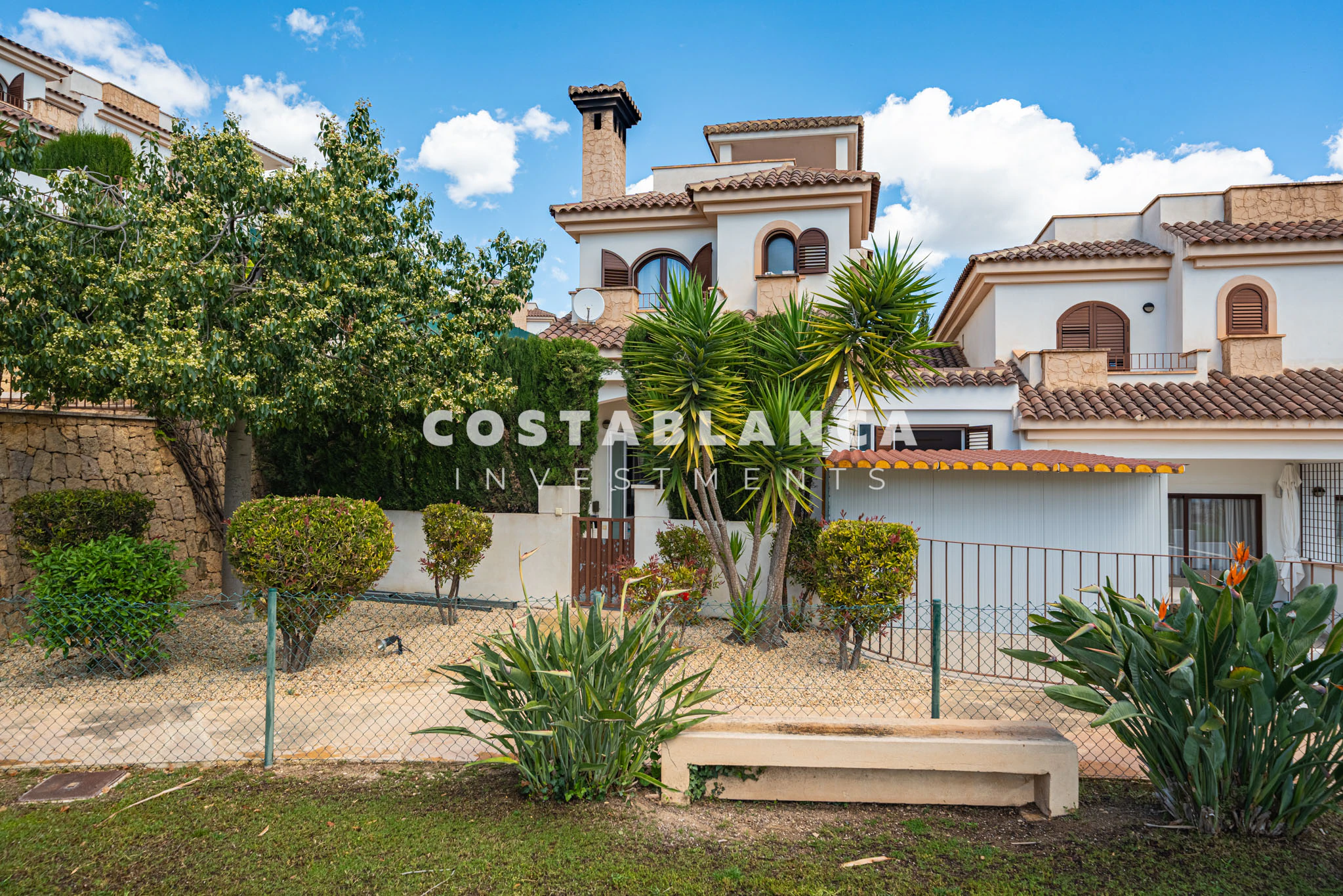 Modern Mediterranean villa For Sale in Polop