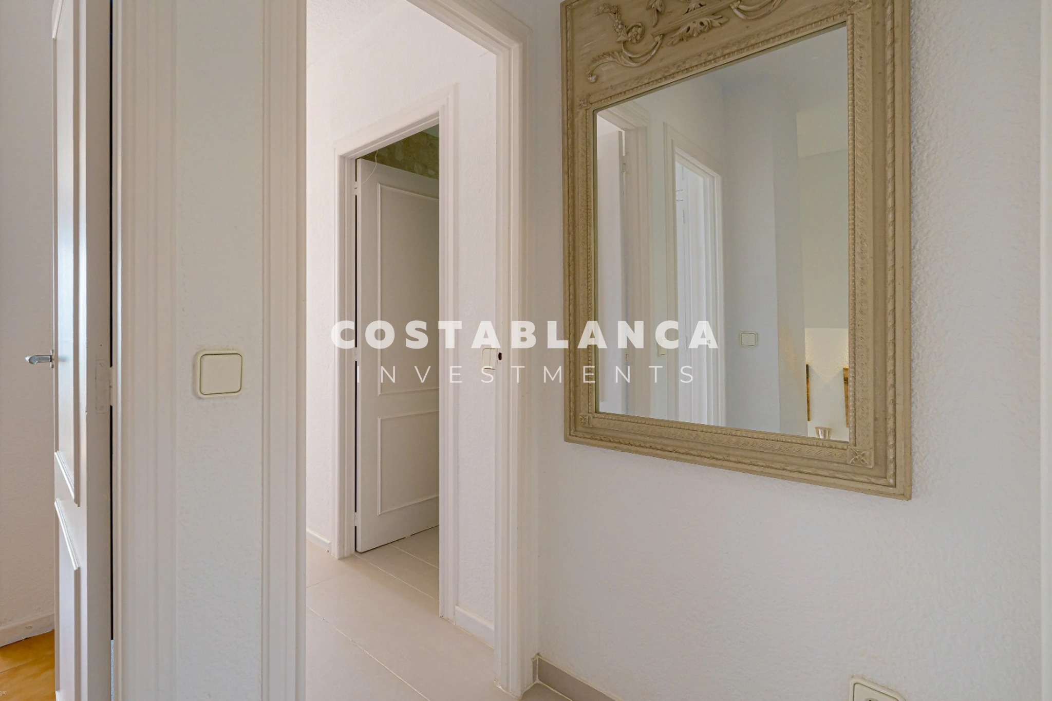 Exclusive duplex apartment with panoramic golf and sea views in Altea La Vella
