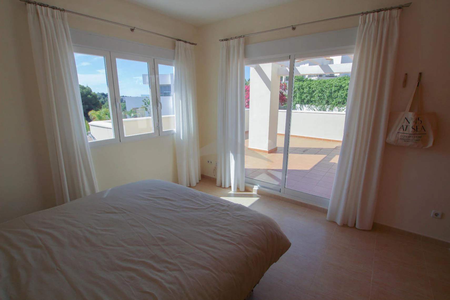 Renovated spacious villa for sale in Moraira