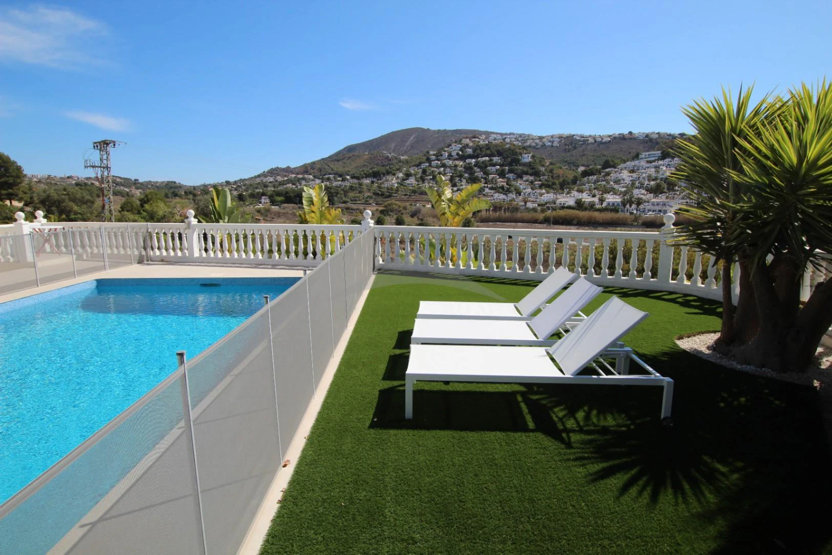 Renovated spacious villa for sale in Moraira
